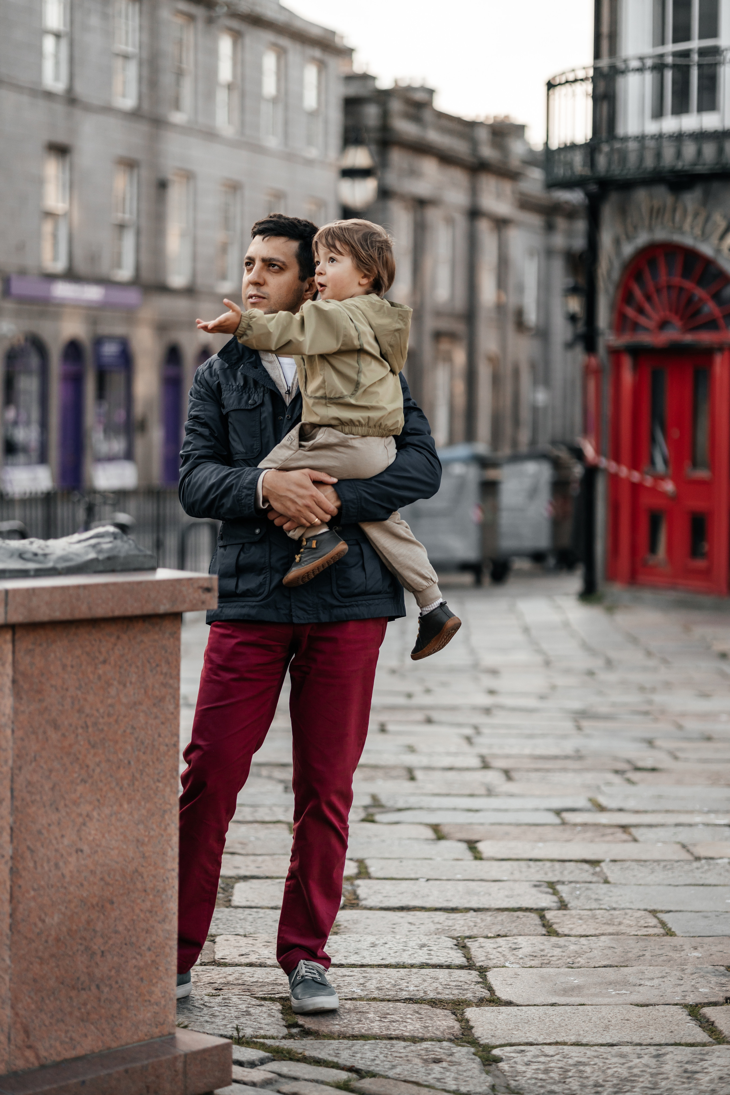 Family photoshoot in the Citi Center (Aberdeen). Family and kids photographer in Aberdeen UK Lyubov Popova