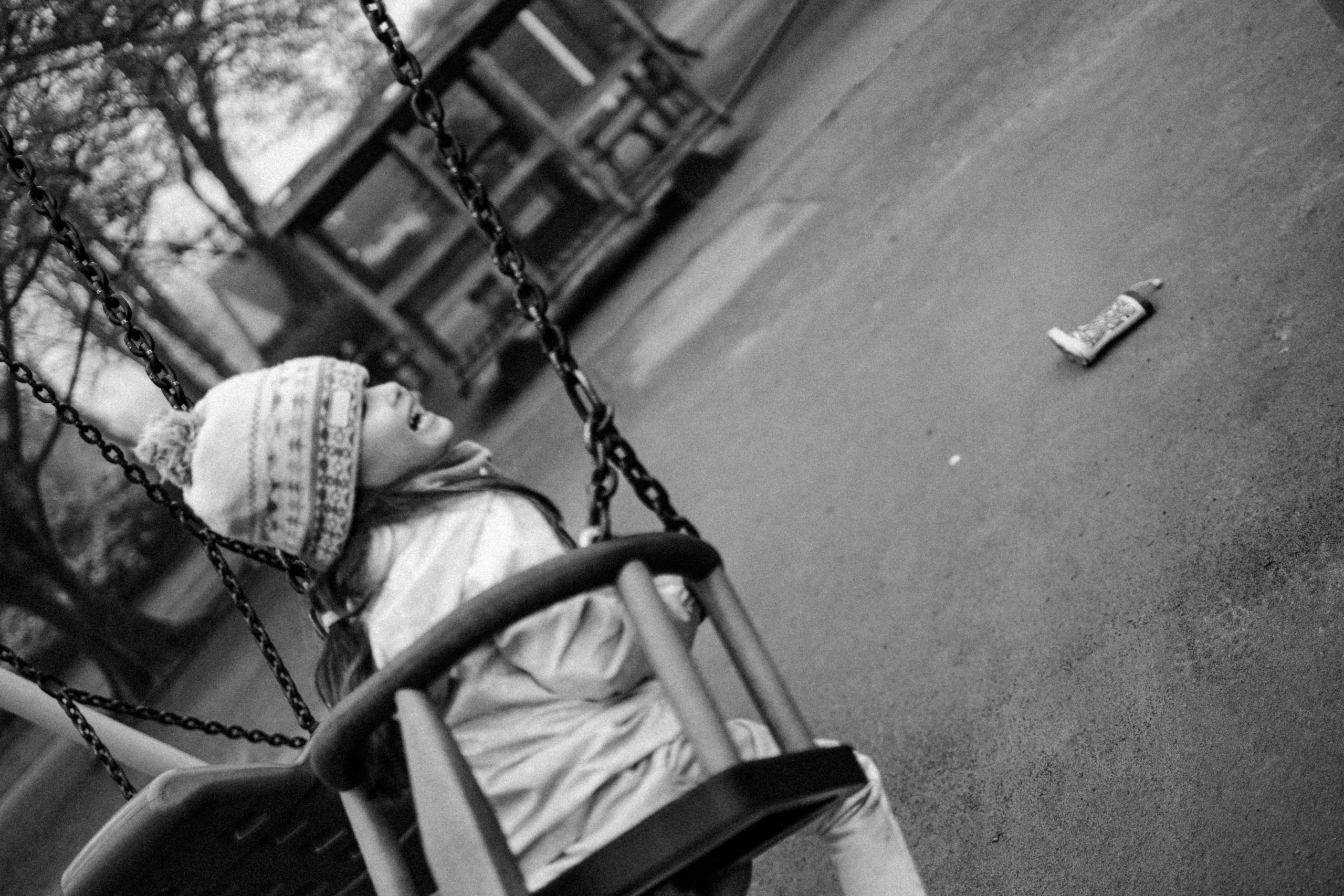 Walking with kids. Family and kids photographer in Aberdeen UK Lyubov Popova