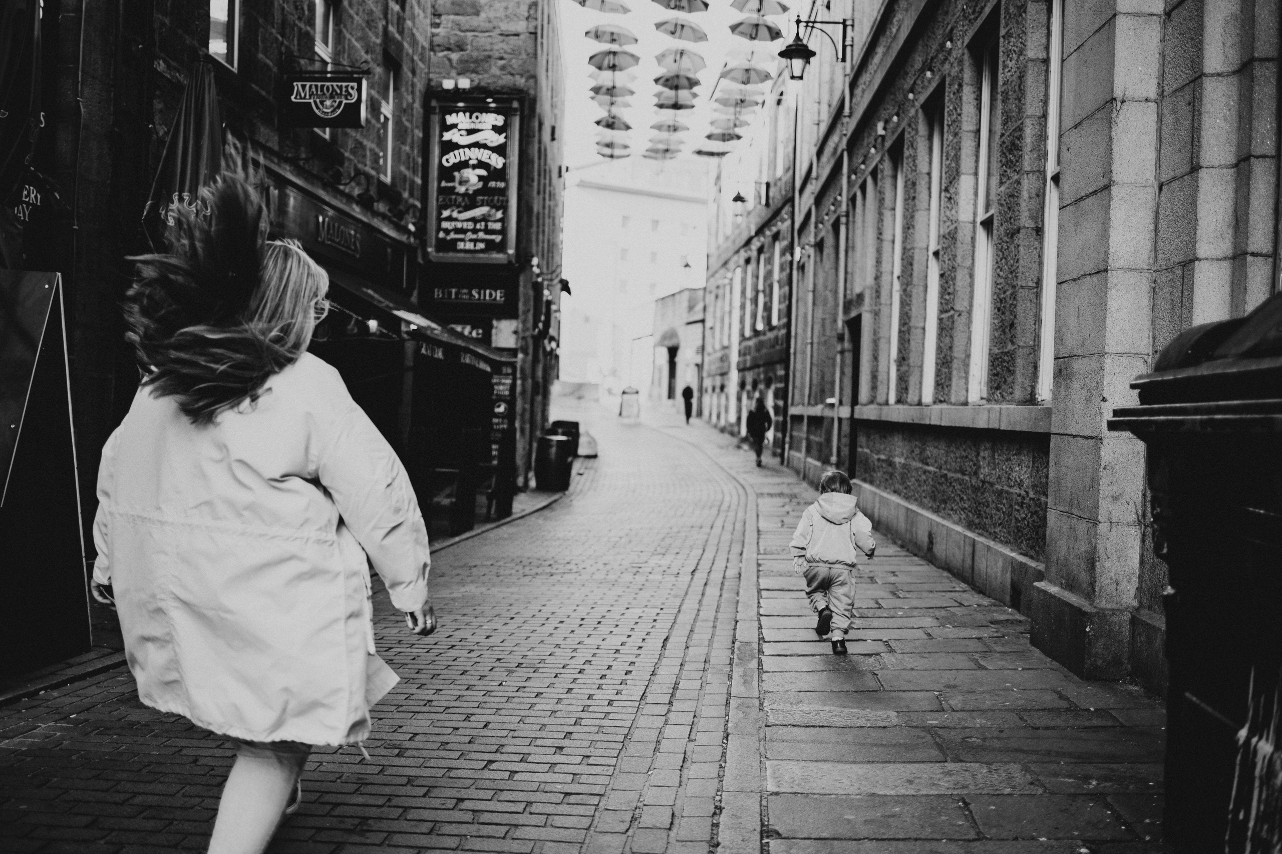 Family photoshoot in the Citi Center (Aberdeen). Family and kids photographer in Aberdeen UK Lyubov Popova