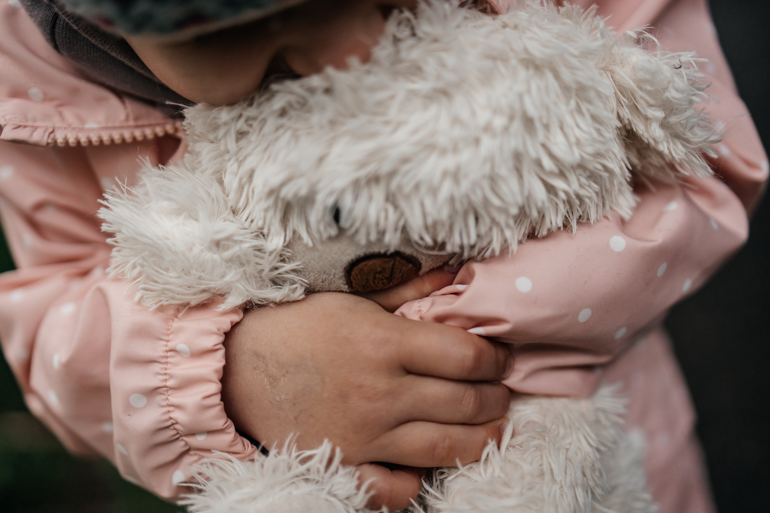 Walking with kids. Family and kids photographer in Aberdeen UK Lyubov Popova