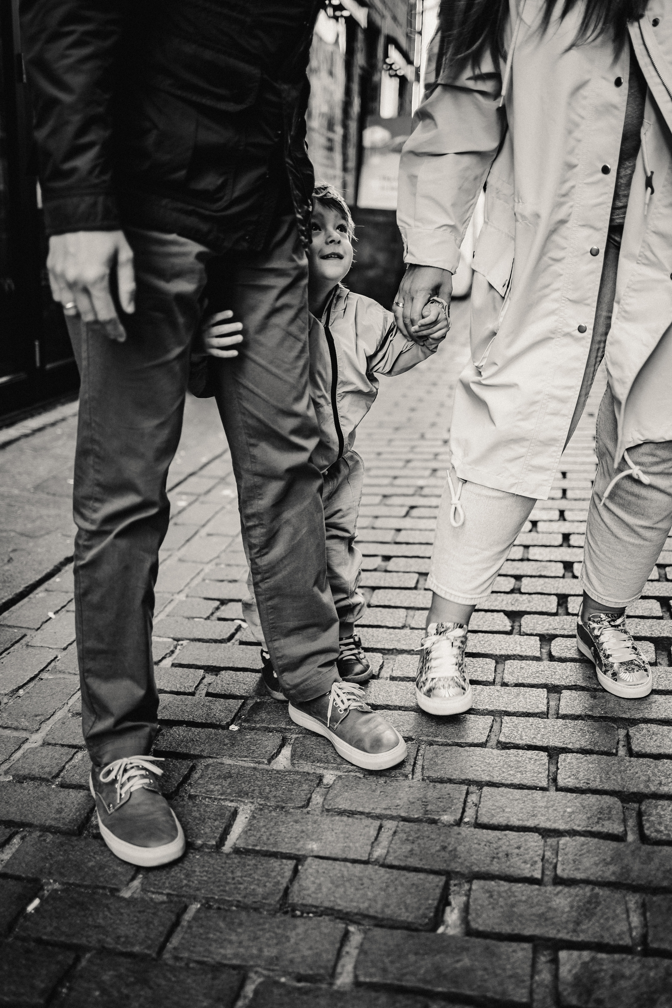 Family photoshoot in the Citi Center (Aberdeen). Family and kids photographer in Aberdeen UK Lyubov Popova