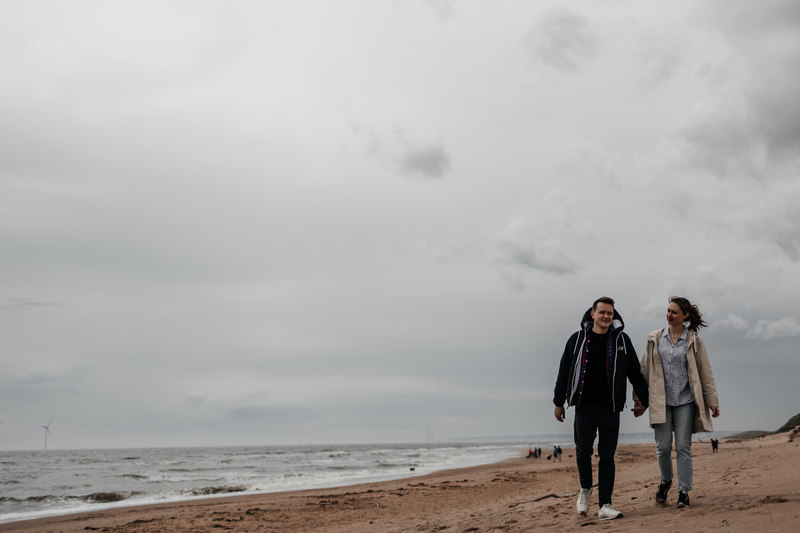 Family on the Balmedee Beach Aberdeen. Family and kids photographer in Aberdeen UK Lyubov Popova