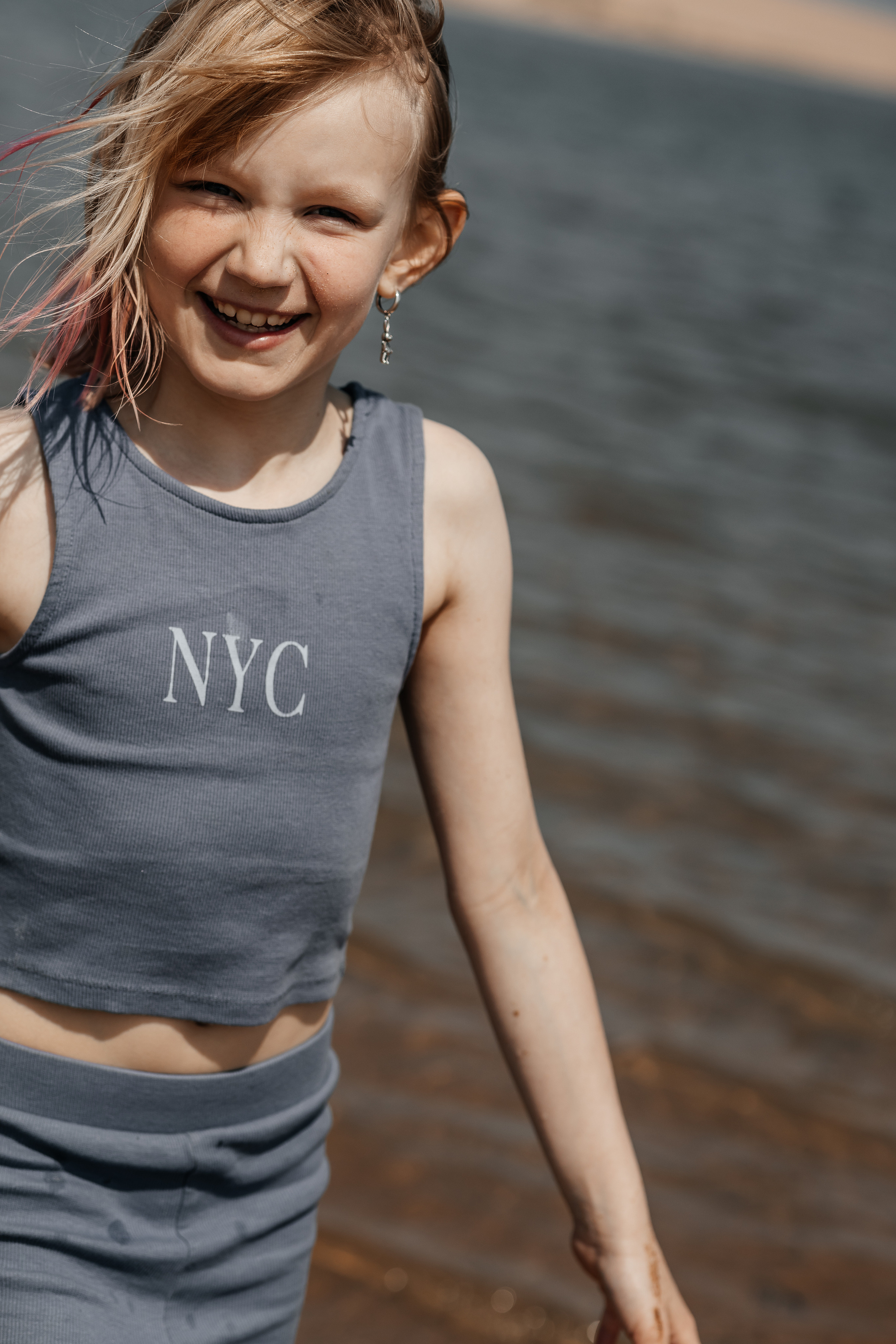 Walking with kids. Family and kids photographer in Aberdeen UK Lyubov Popova