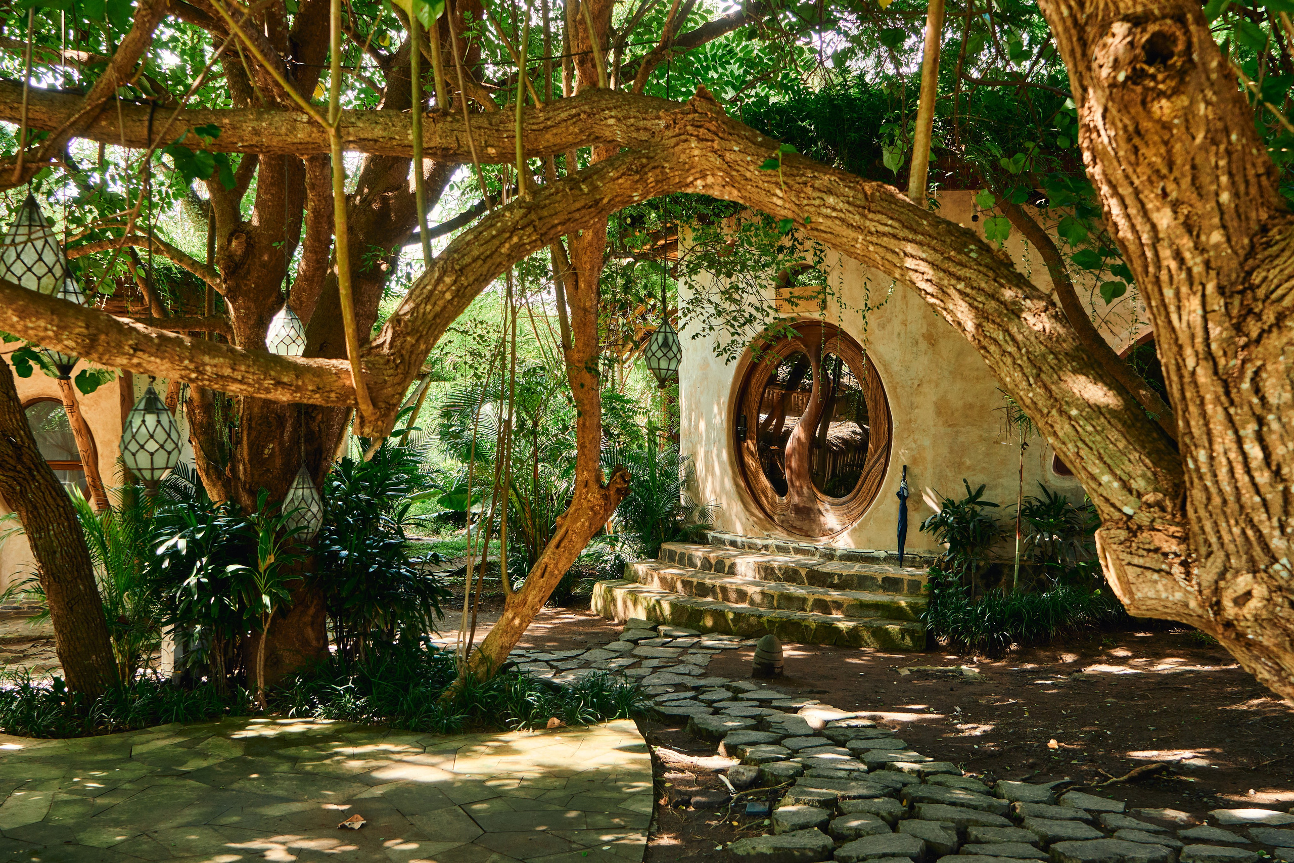 NuanuResort. See the moment and catche. commercial and reportage