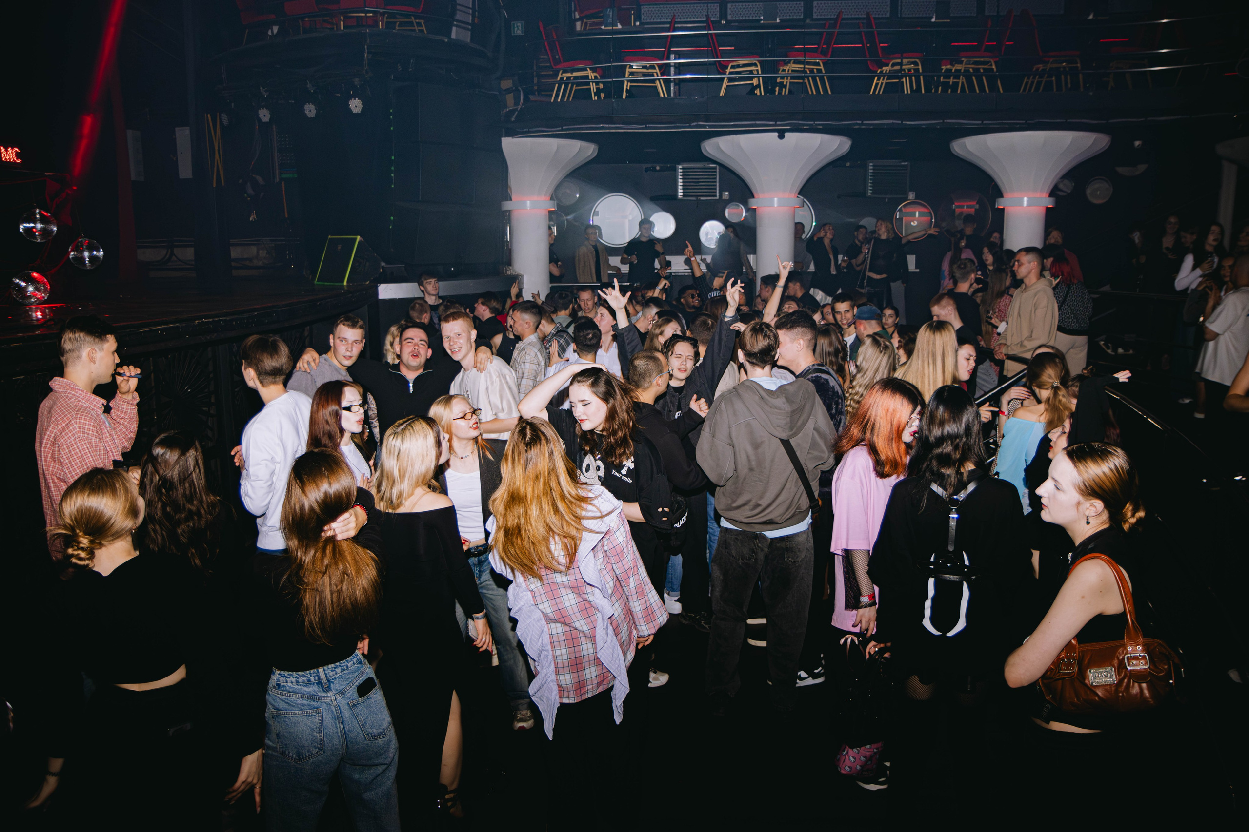 Тусовки. Фотограф Егор Огородов