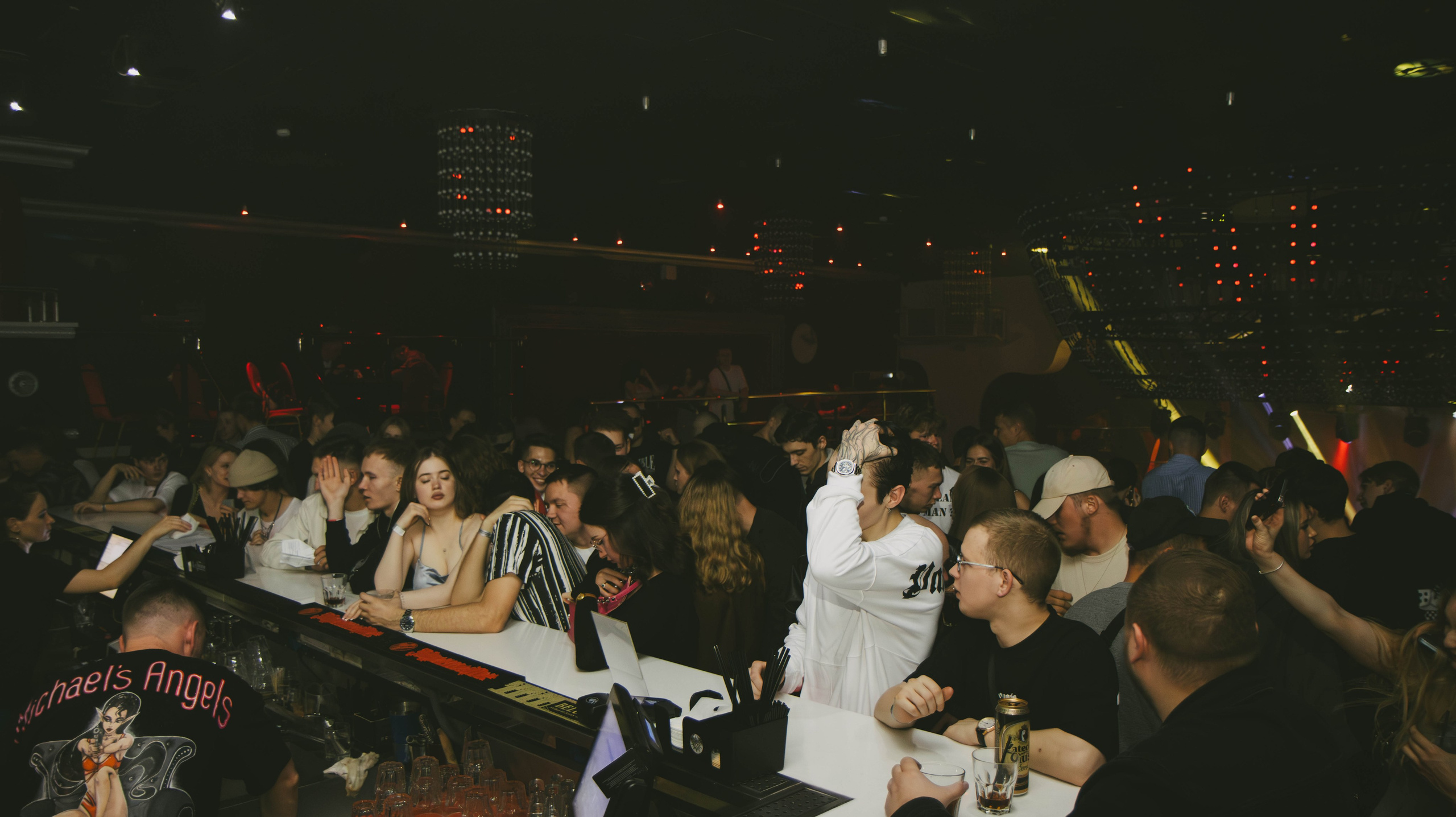 Тусовки. Фотограф Егор Огородов