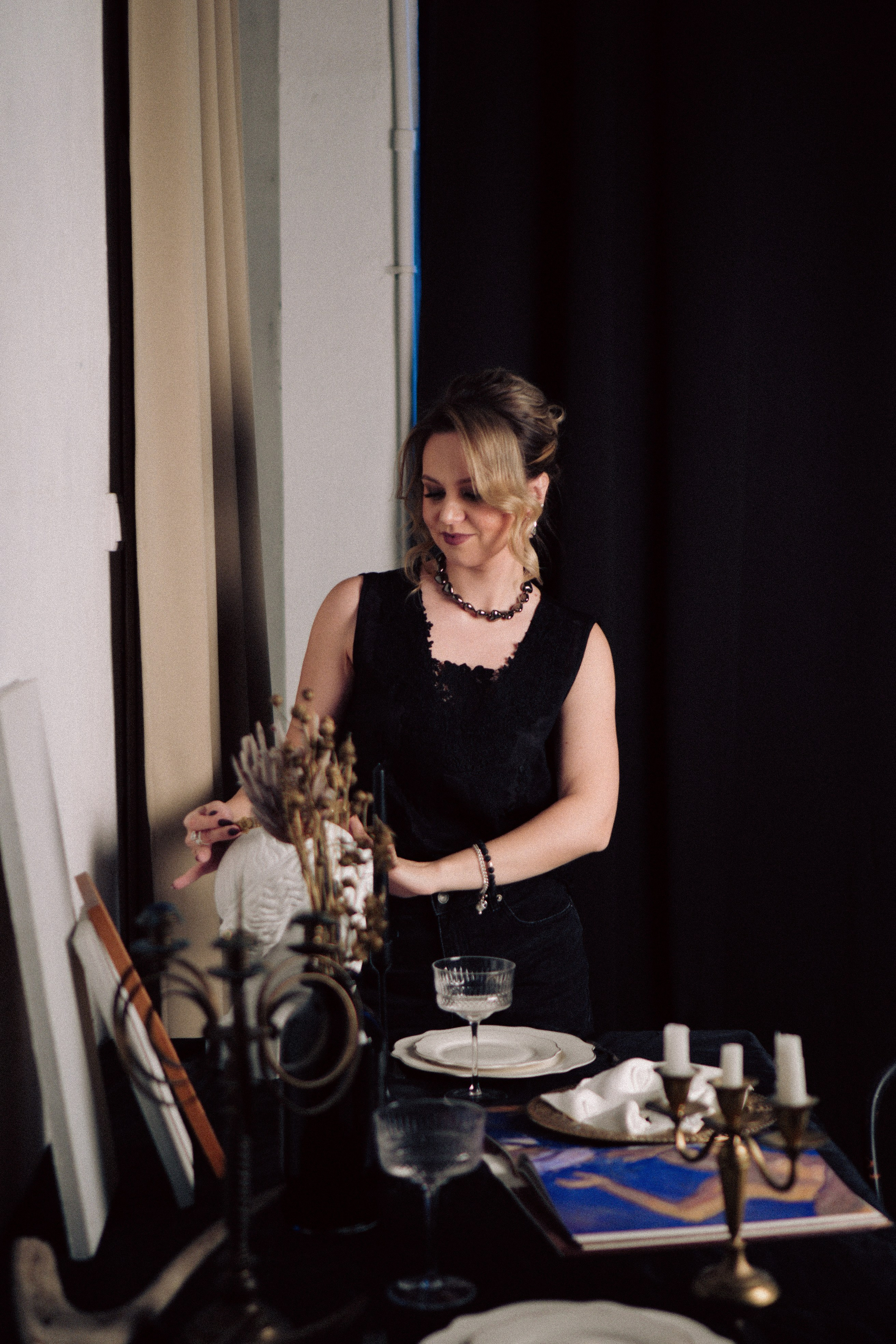 НОВОГОДНЯЯ ФОТОСЕСИИЯ В СТУДИИ ДЛЯ ДЕВУШКИ И ПРОГУЛКА ПО ЧЕРНЫШЕВСКОЙ. Профессиональный фотограф, Санкт-Петербург — Виктория Богомолова