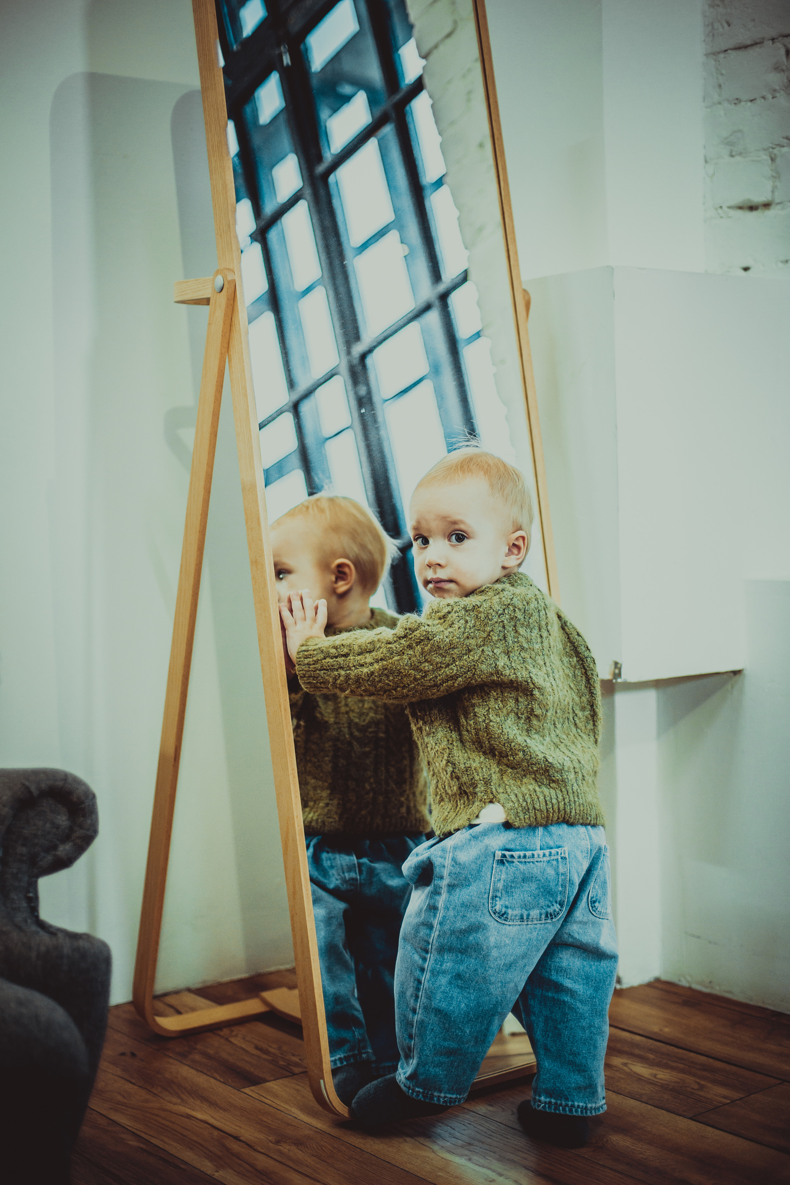 Фотосессия отца с маленьким сыном в студии. Детский, свадебный и семейный фотограф Юлия Курбатова, Санкт-Петербург