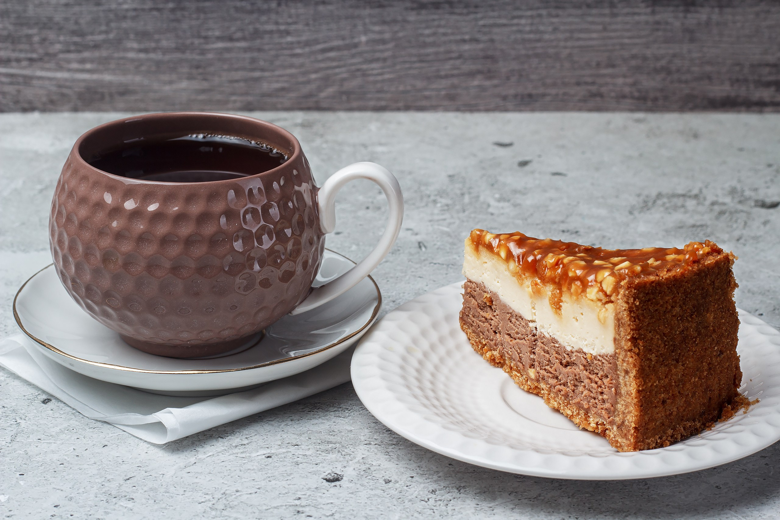 пирожное кофейни-кондитерской Konfi