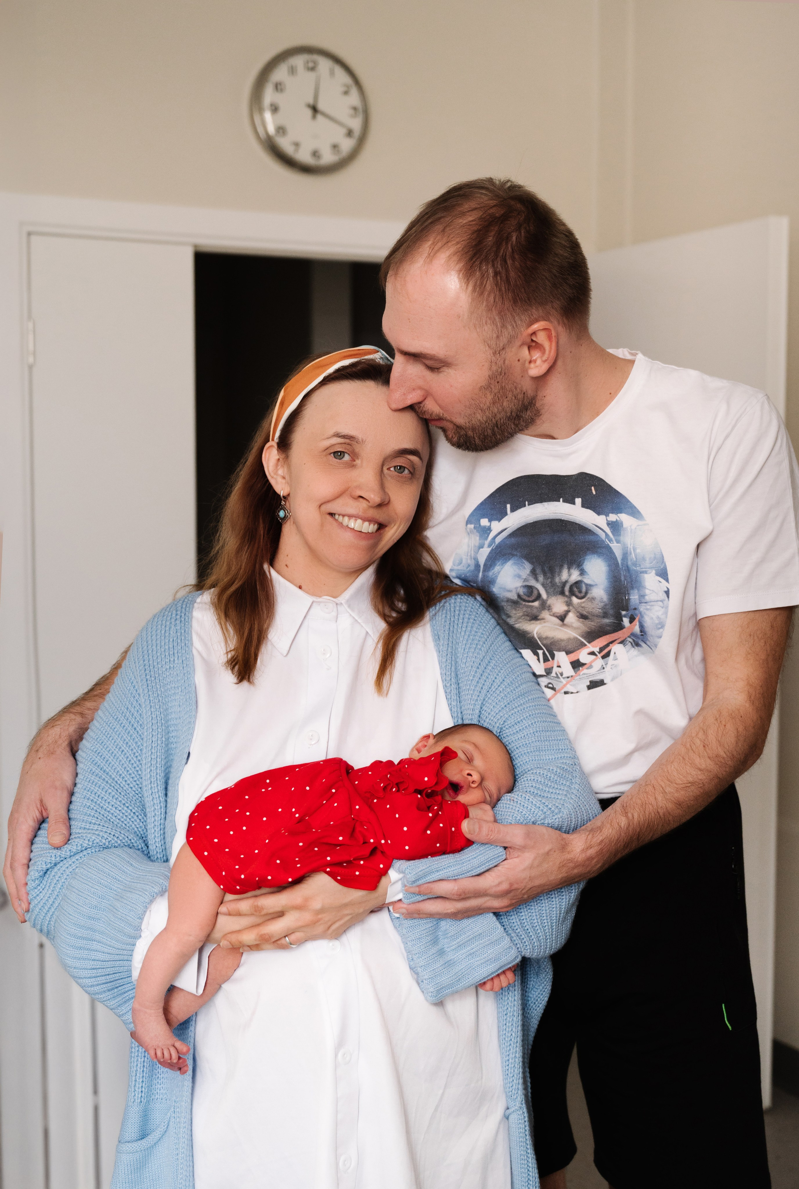 Выписка Алисии МД Лахта. Фотограф на роды СПБ Юлия Герасимова