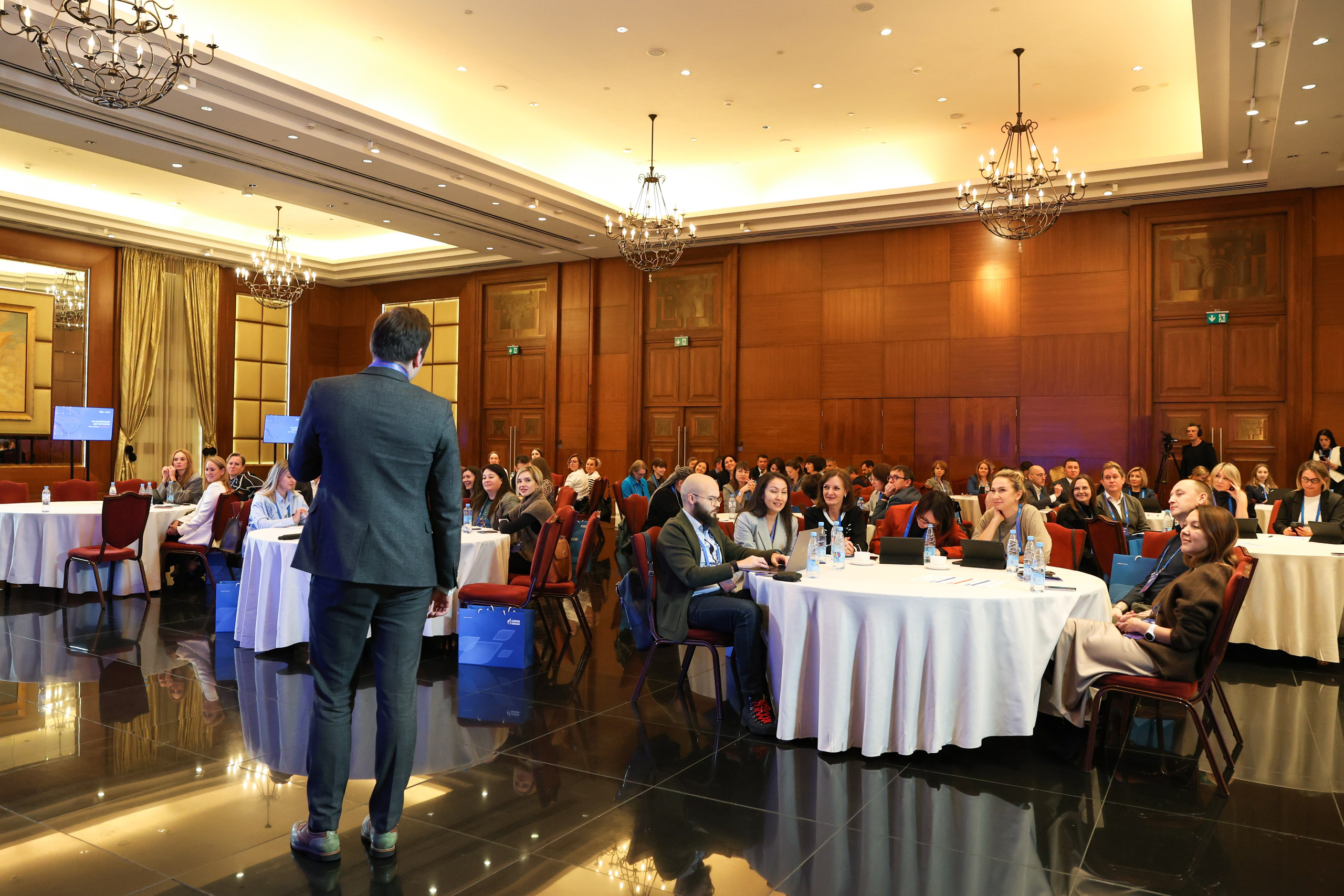 Конференция «Партнер» от Газпромнефть. Фотограф Дарья Попова