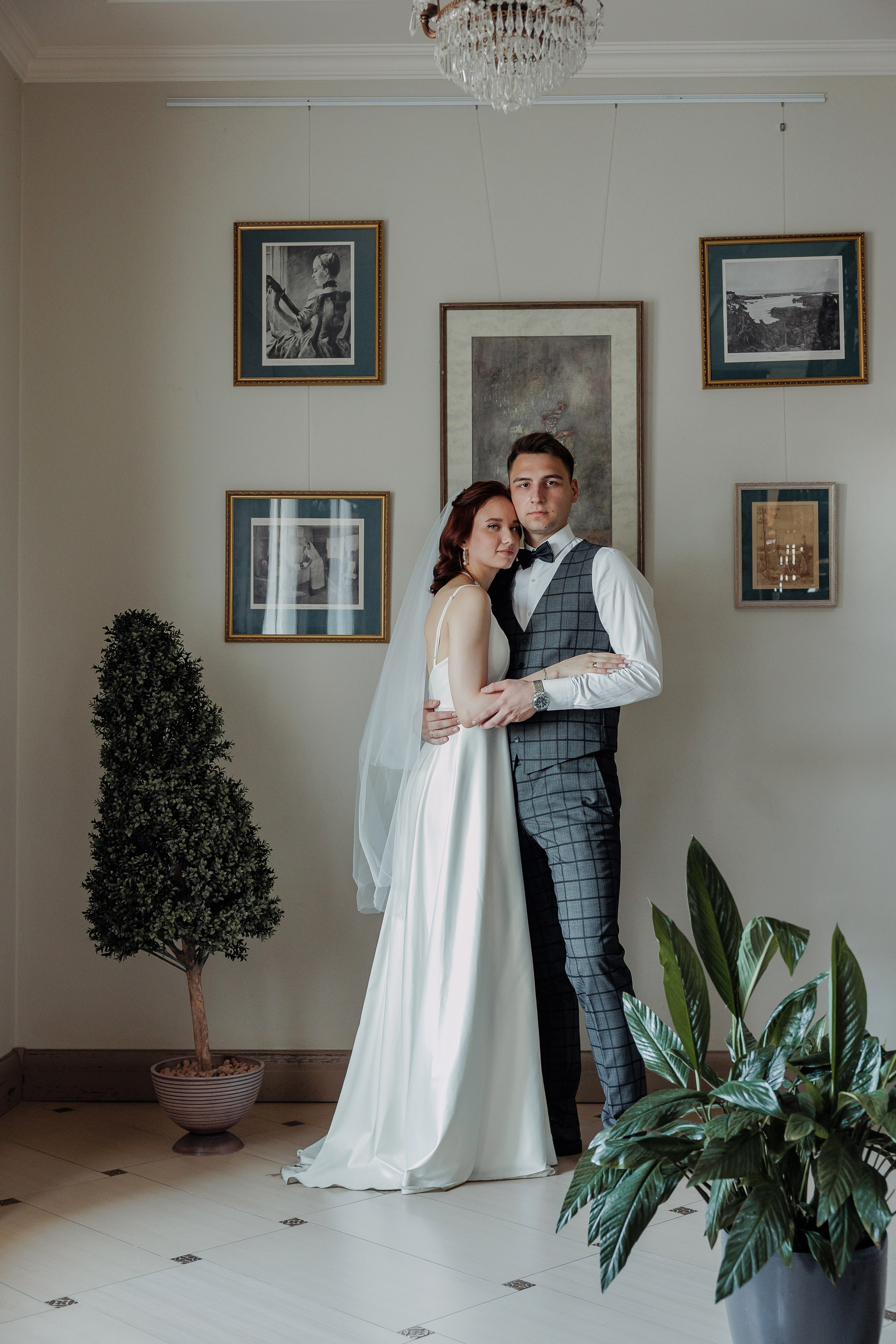 фото молодожён в парке-отеле 