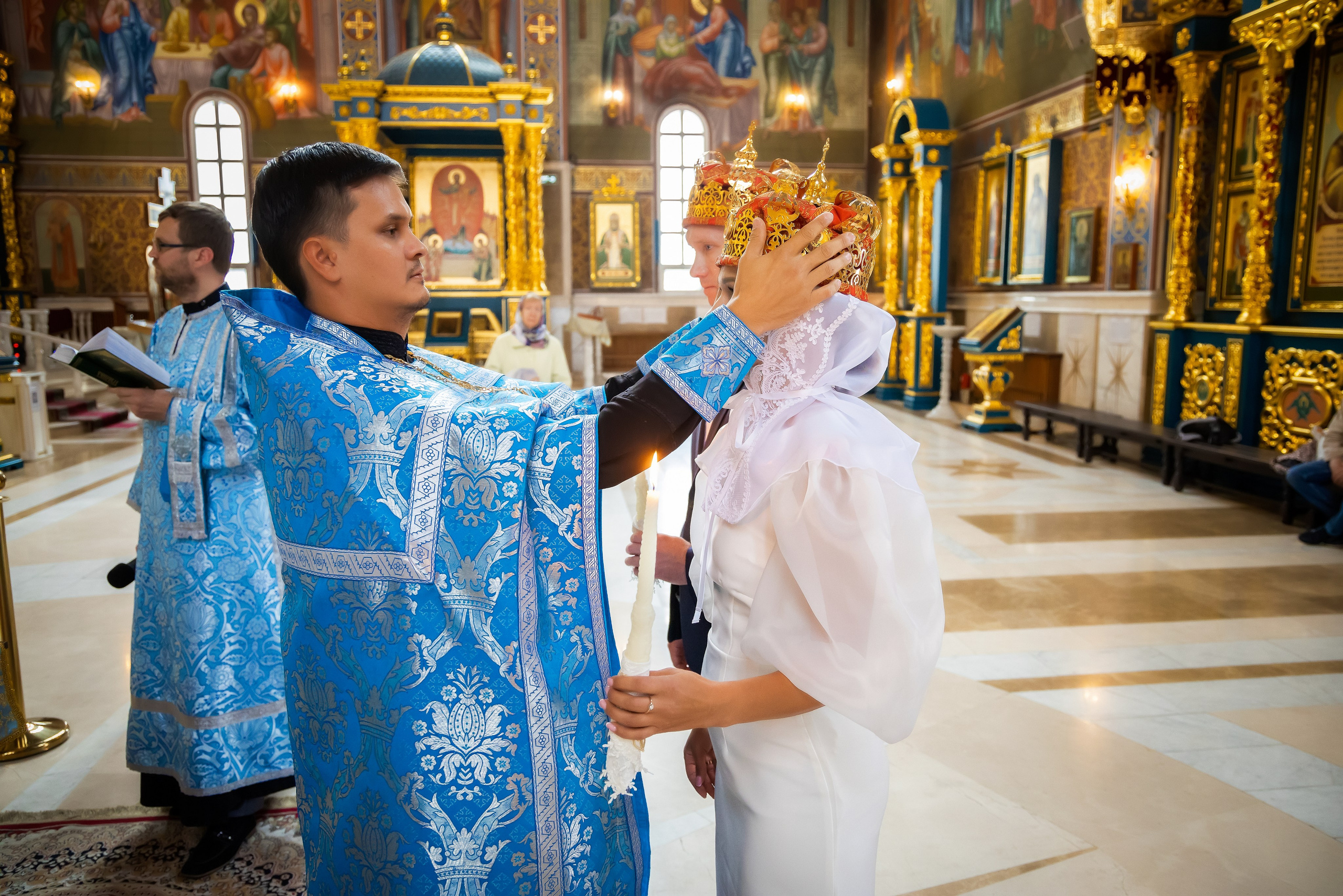 В Храме. Семейный и Свадебный фотограф в Астане Александр Астапов