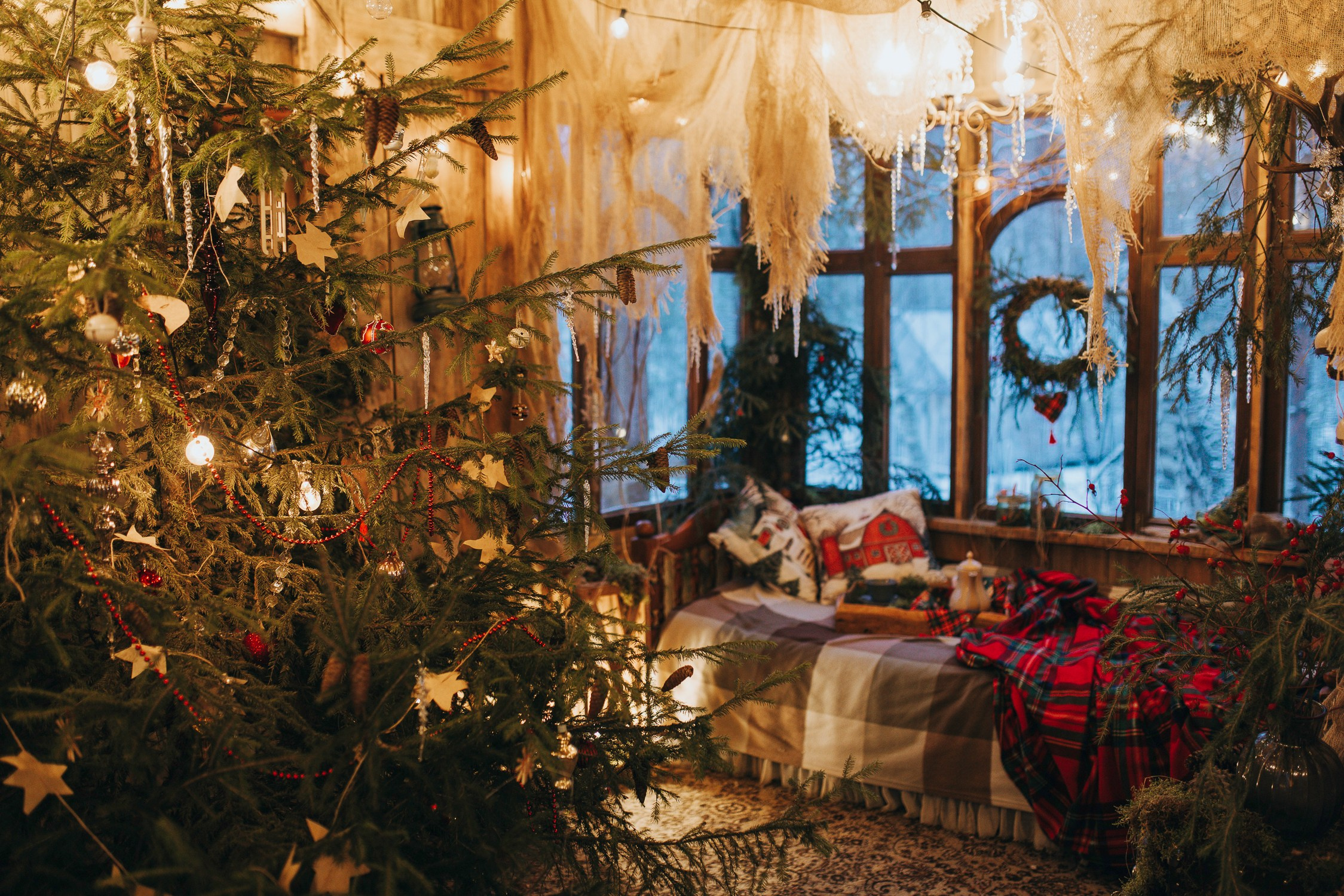 Домик на Дереве с Сеновалом — Локация в стиле Бохо/Прованс для волшебных фотосессий в Екатеринбурге. Фотостудия «Зачарованный Сад» в 20 минутах от центра Екатеринбурга