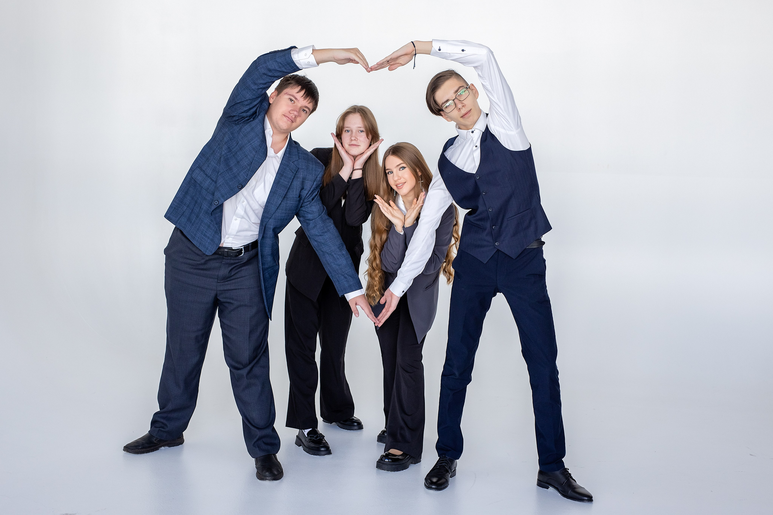 ФГБОУ ВО «Тихоокеанский государственный медицинский университет», 11-б класс. Стильный выпускной альбом Владивосток фотограф Вероника Мигачева