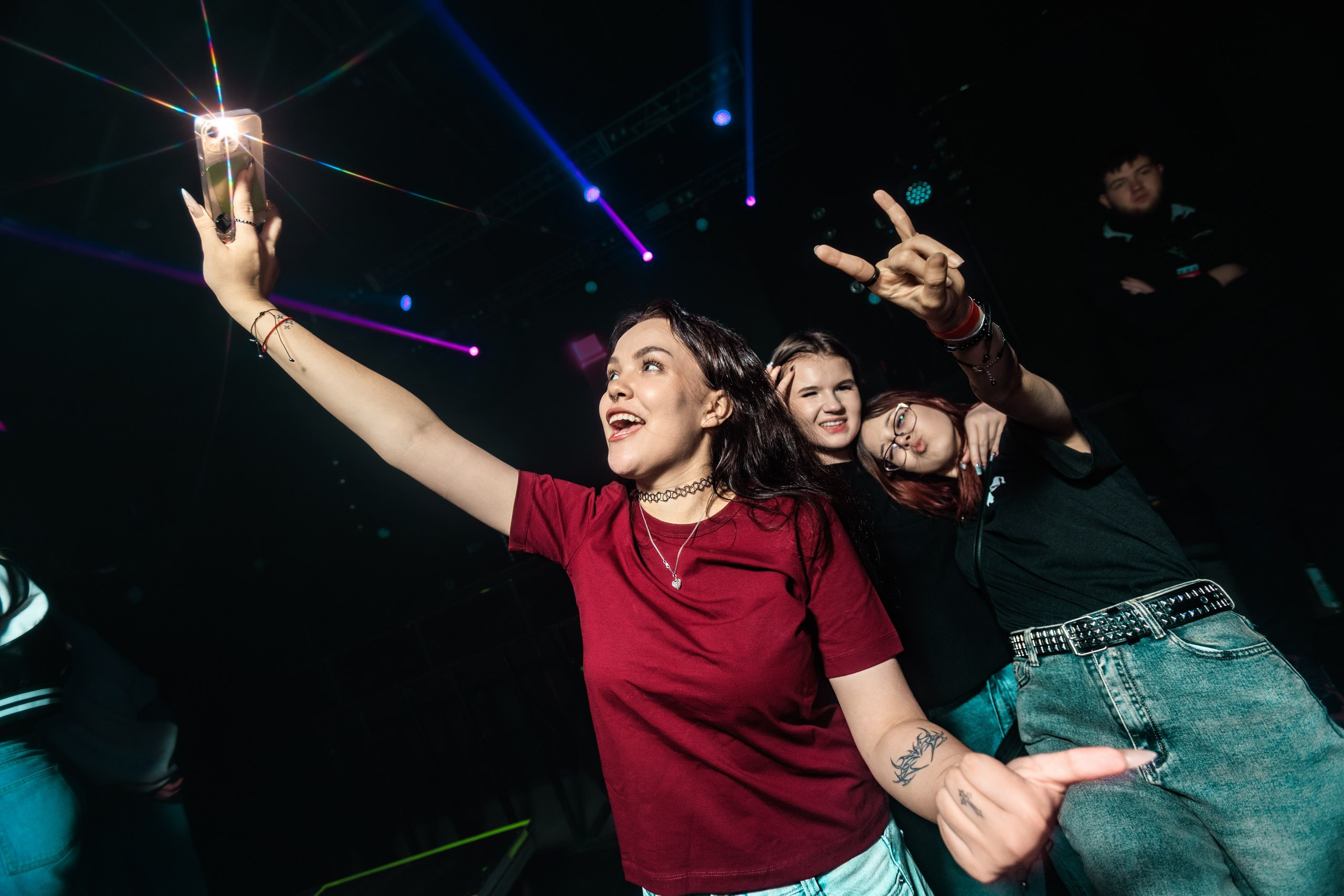 Zodiac party. Репортажный фотограф Екатеринбург | Яркий, качественный репортаж | Концерты, клубы, репортаж, праздники, корпоративы