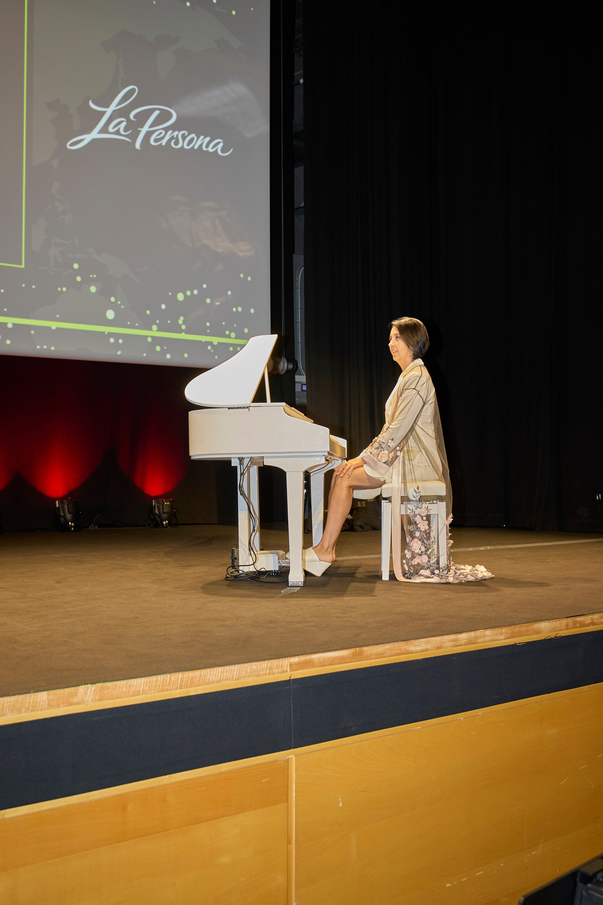 La Persona Awards 2026. Fotógrafa, videógrafa y piloto de dron en Valencia, España - Anna Baranova