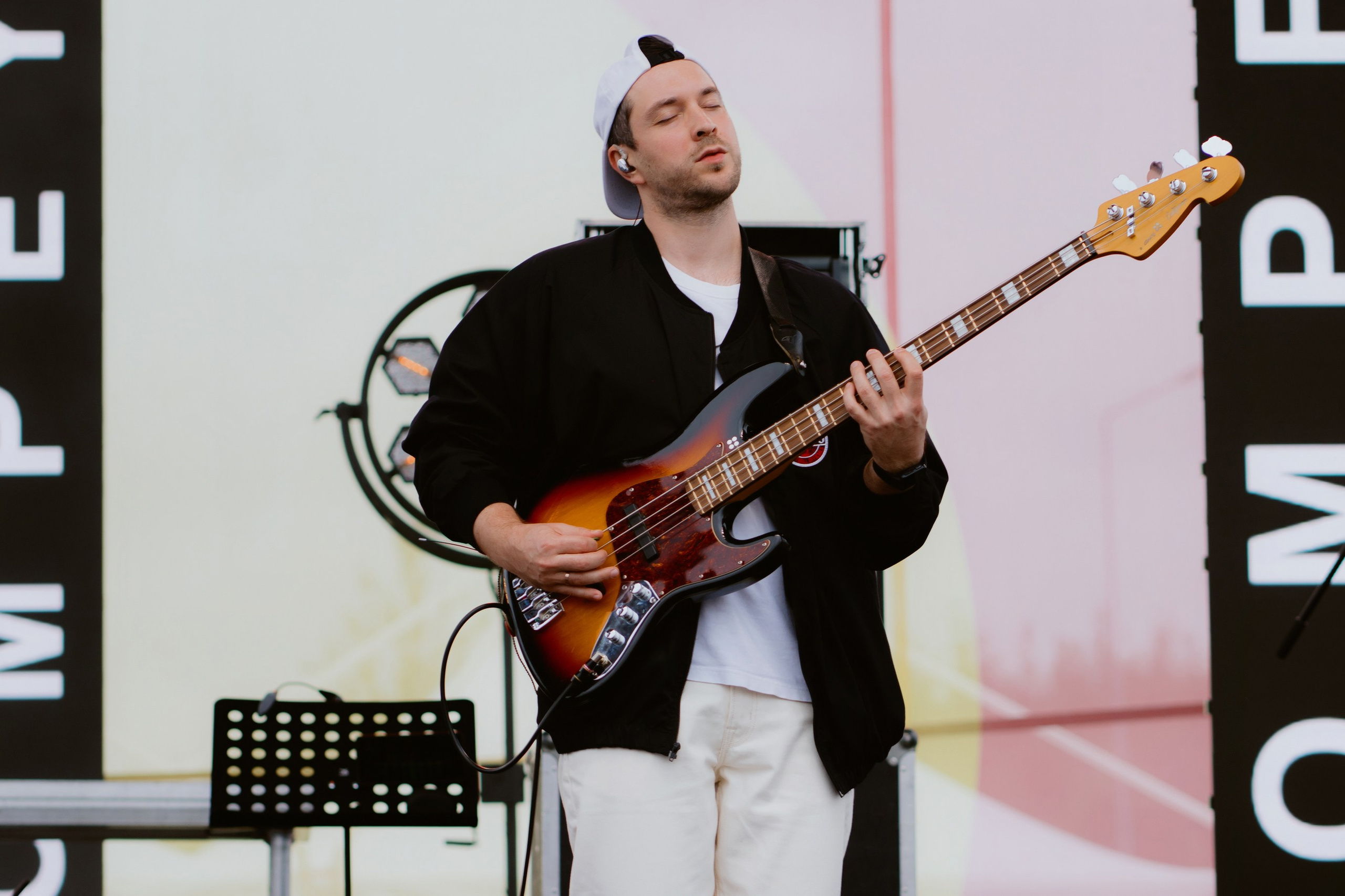 Dvor mega music festival. Photographer — ERASTOV