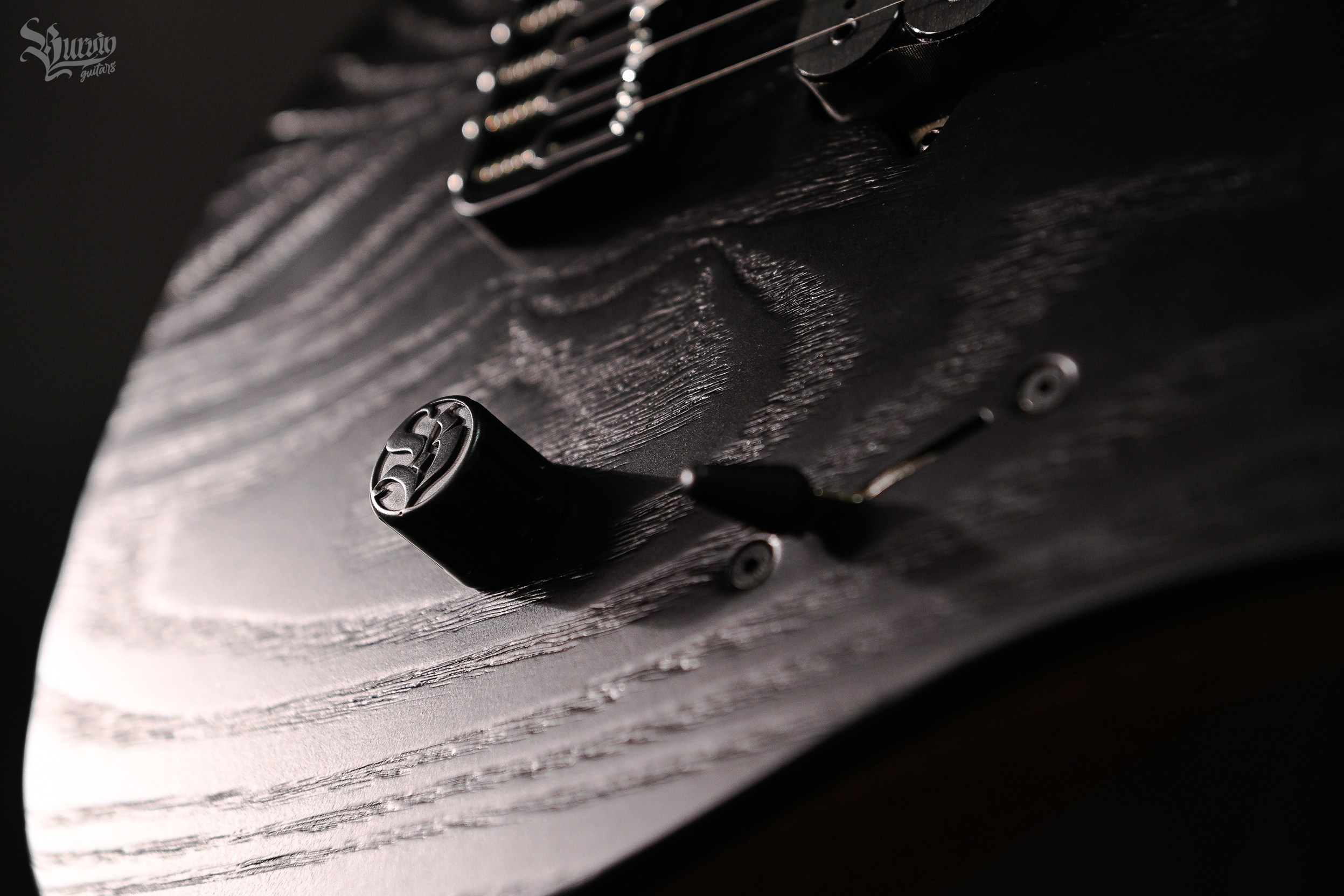 055 YAGA 7. Master of making guitars and basses to order