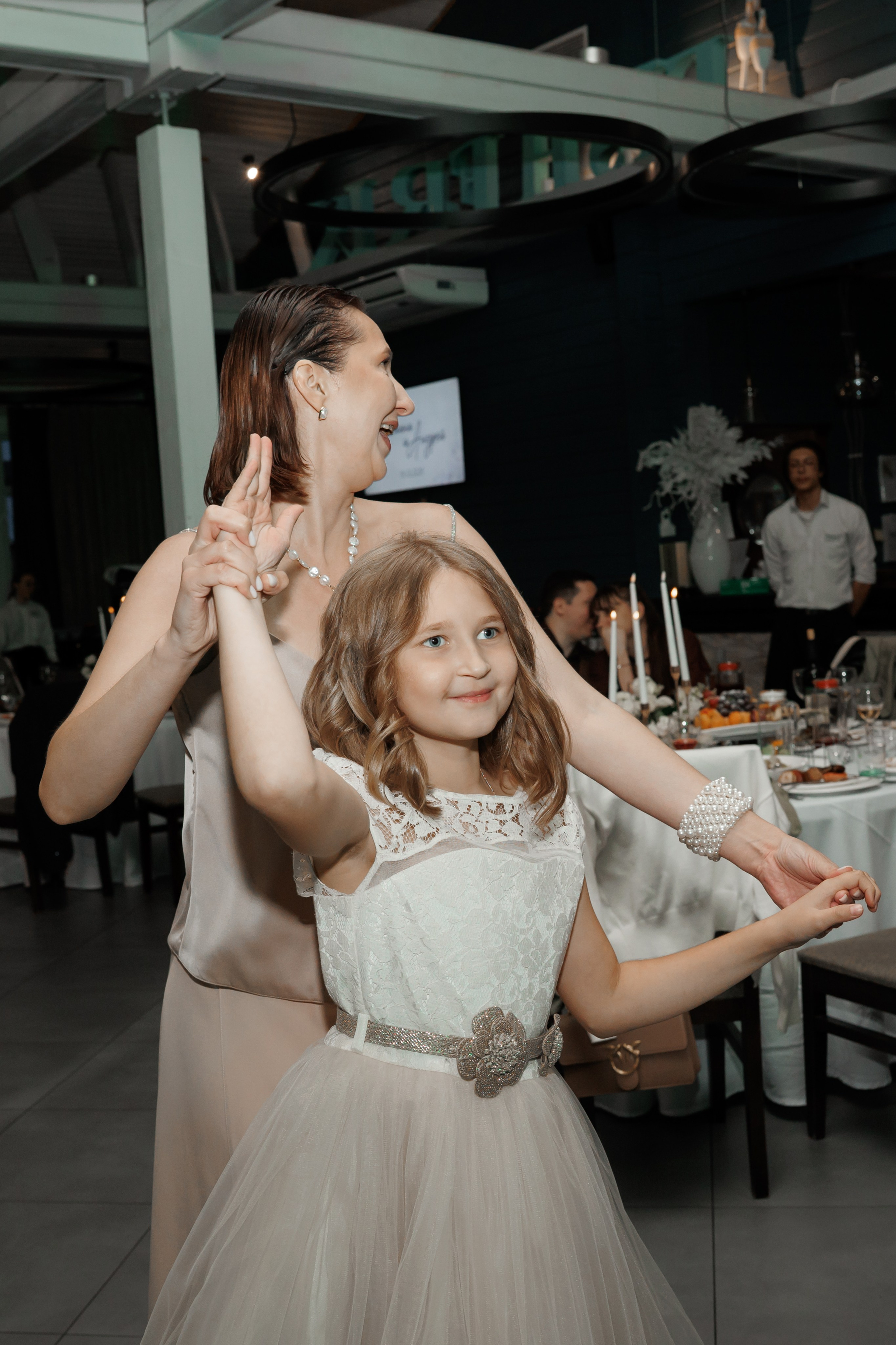 Регистрация в отеле Fish Point, ЗАГС Бутово, прогулка в Остафьево. Свадебный и репортажный фотограф (Москва, Королев и другие)