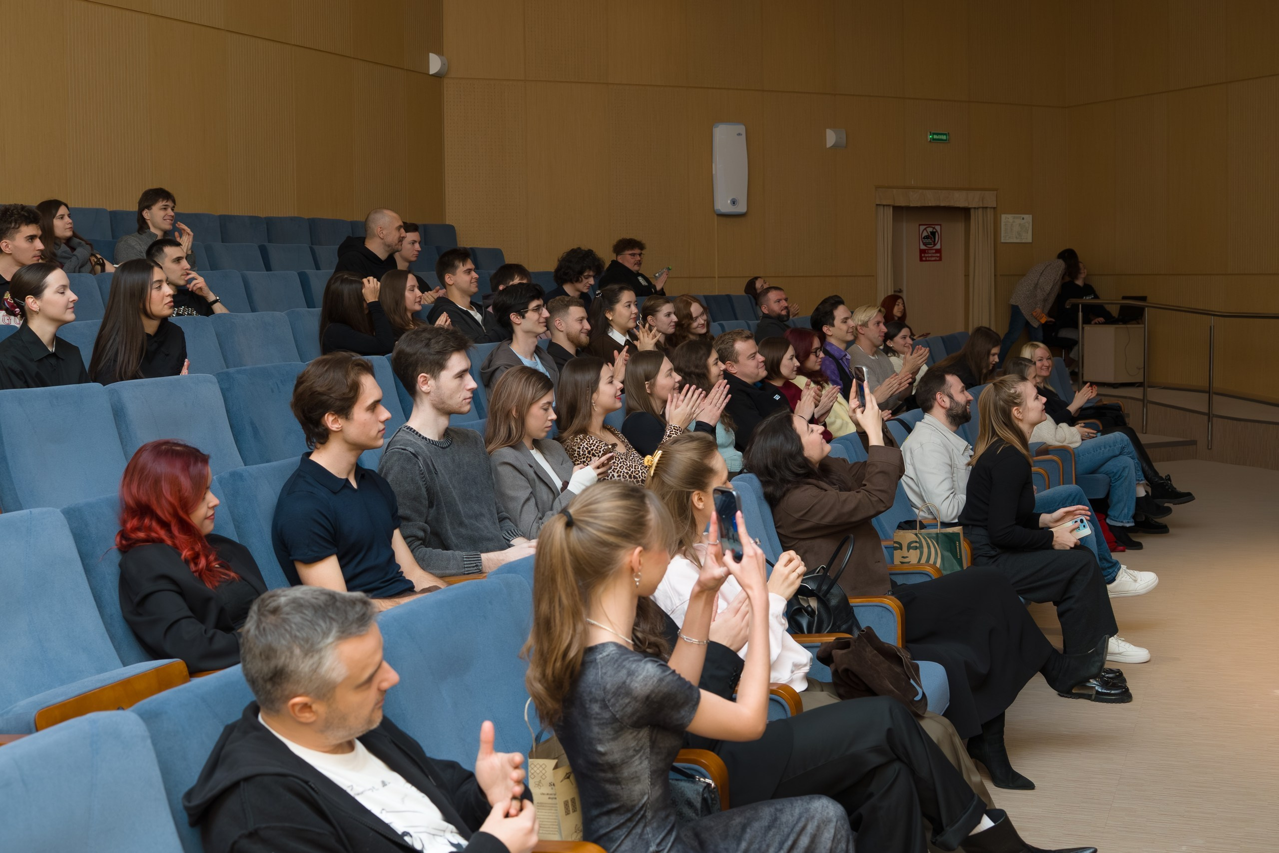 Репортажная бизнес съемка. Пенкин Александр