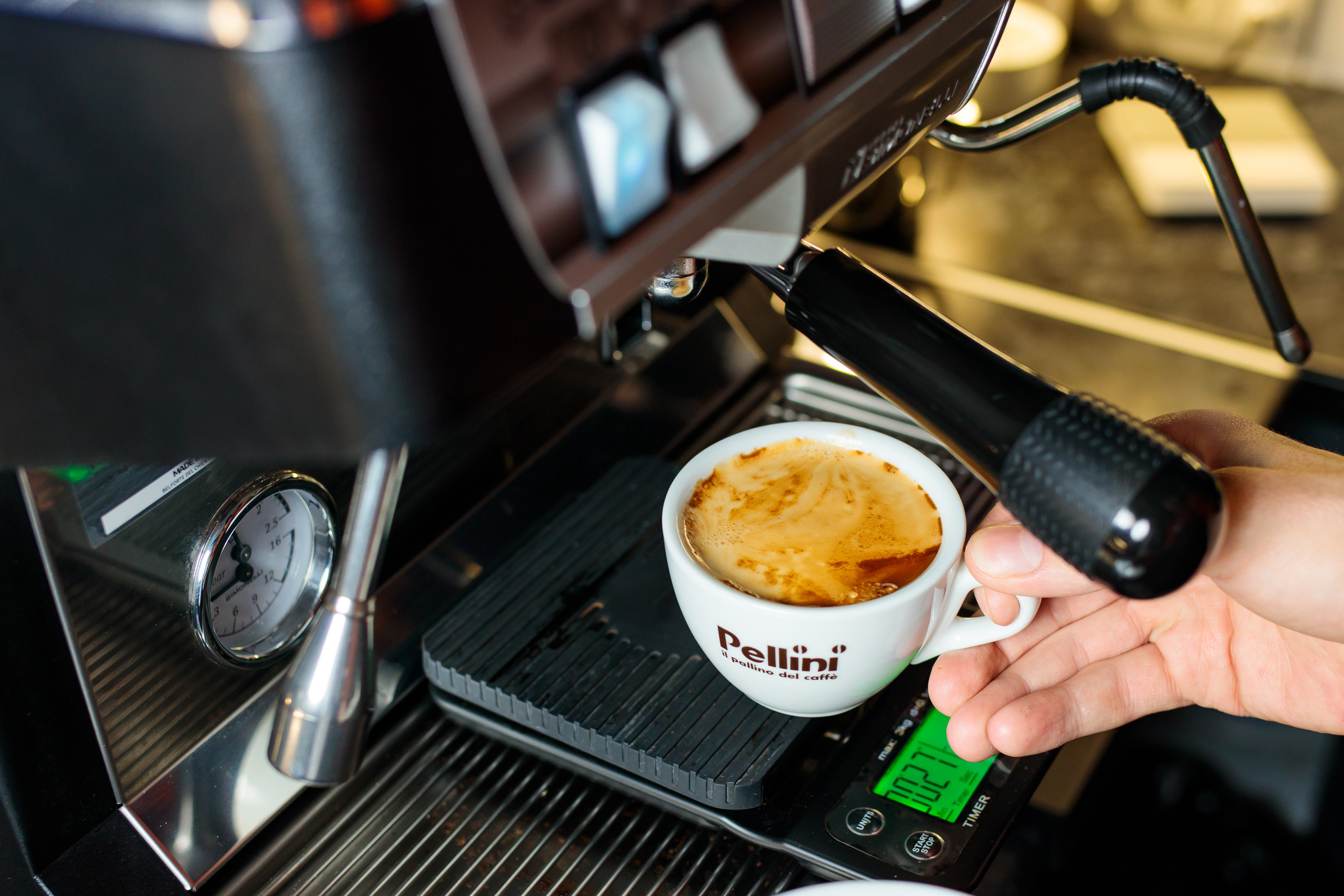 Контент для бизнеса в Новокузнеце. Фотограф в Новокузнецке Бахтияр Омуров