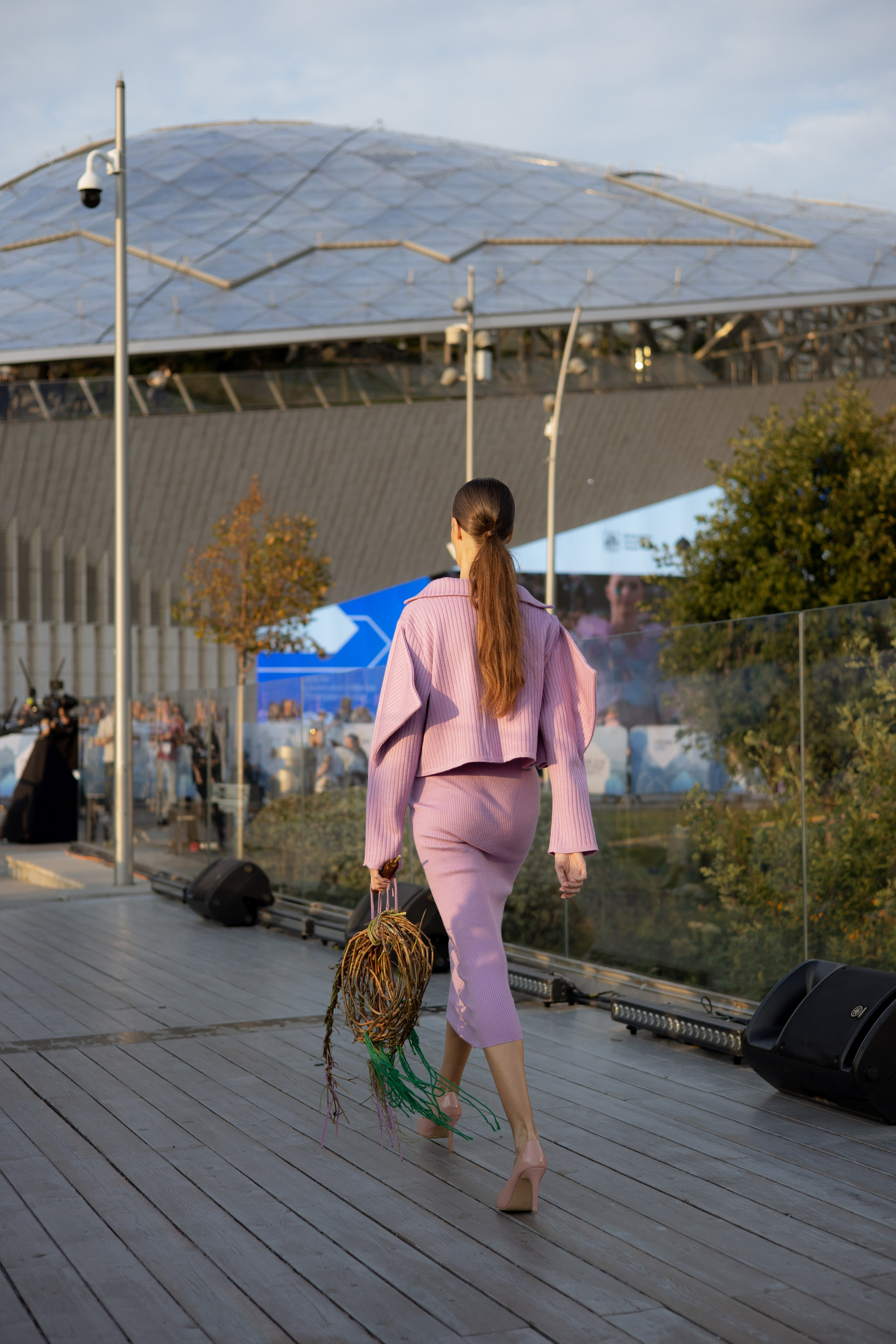Модный показ. Парящий мост. Оформление свадеб, декор свадеб Вера Маркова, Москва