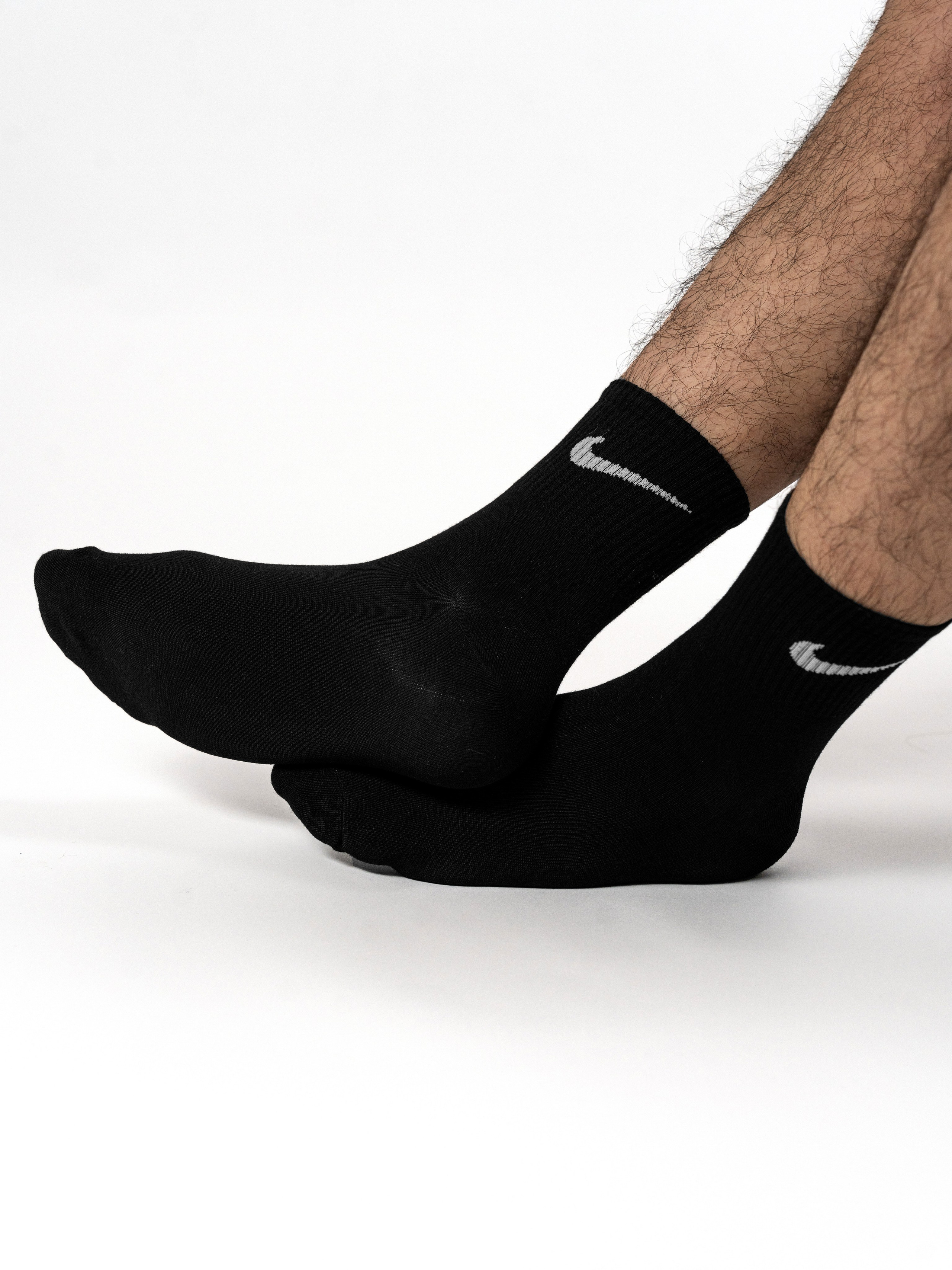 Летние спортивные носки, предметная съемка с нанесением инфографики. Олейник Денис — предметный фотограф, фотограф для маркетплейсов в Казани