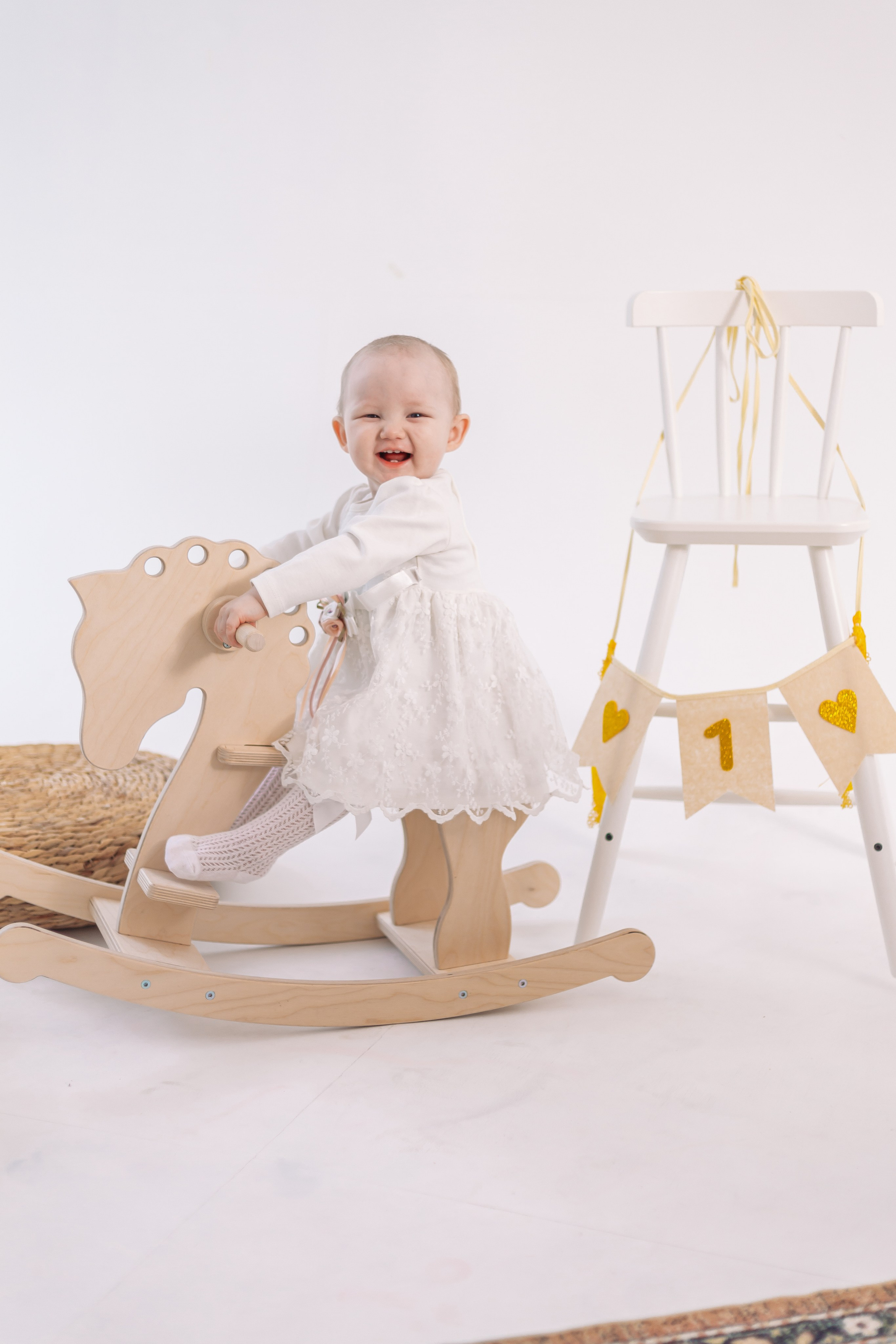 Фотосессия к годику для девочки. Семейный и художественный фотограф в Тюмени Юлия Логинова