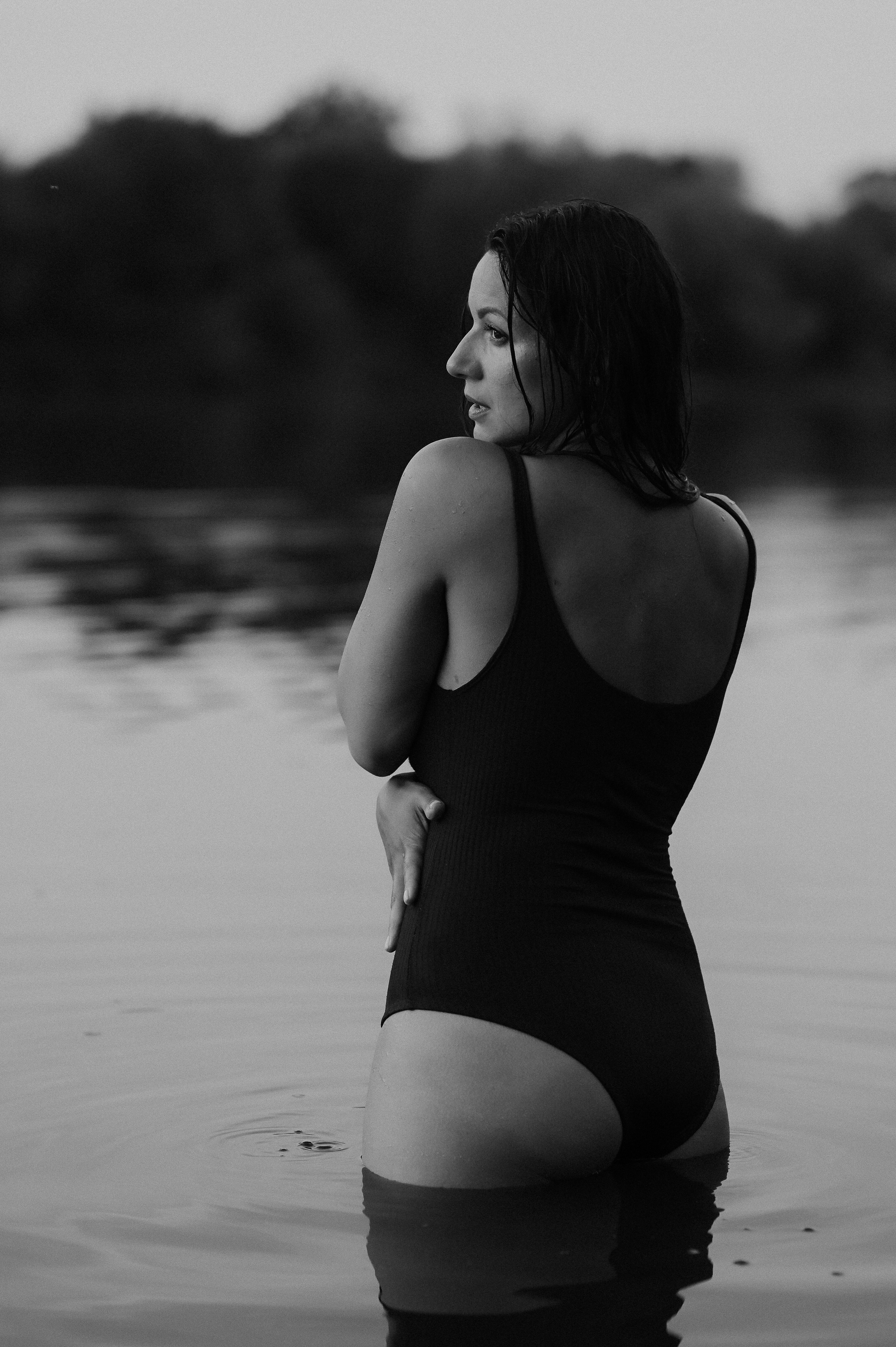 В воде на закате. Профессиональный фотограф в Рязани