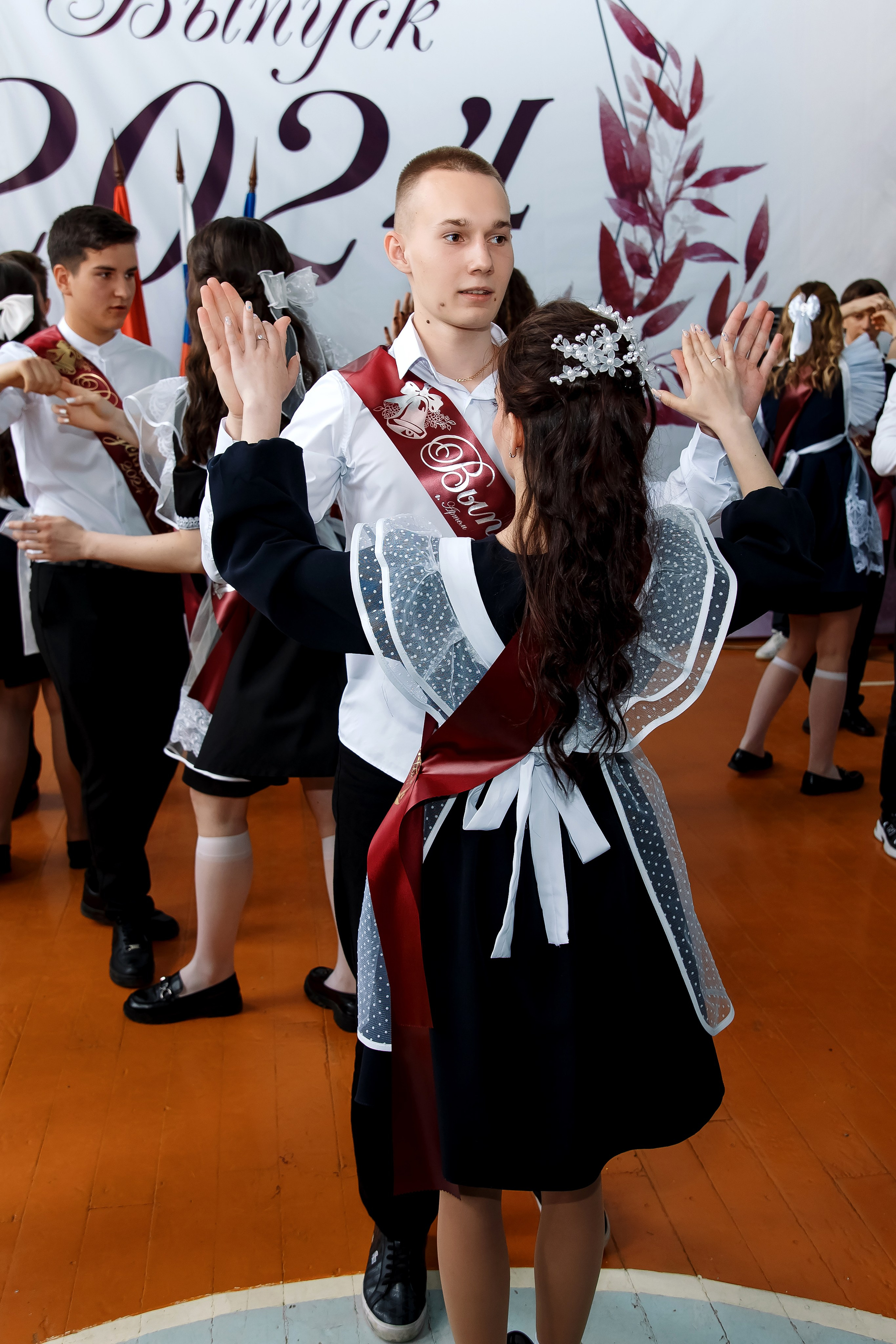 11 класс Последний звонок. Фотограф Любовь Корниенко, Примоский край