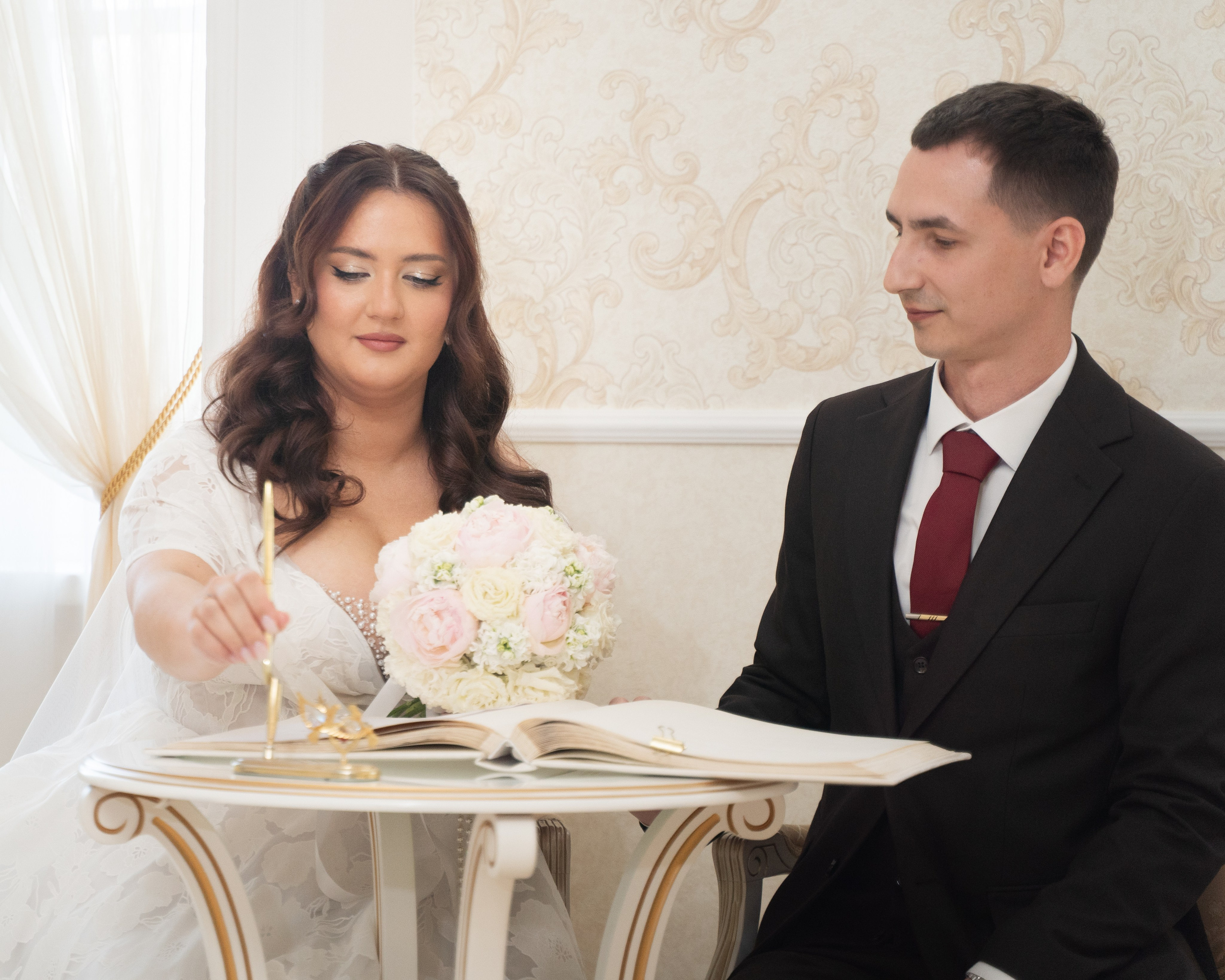 История в ЗАГСе Петергофа. Professional photoartist in St. Petersburg (wedding, reportage, portrait, model book, love story) Alexander Shvedov