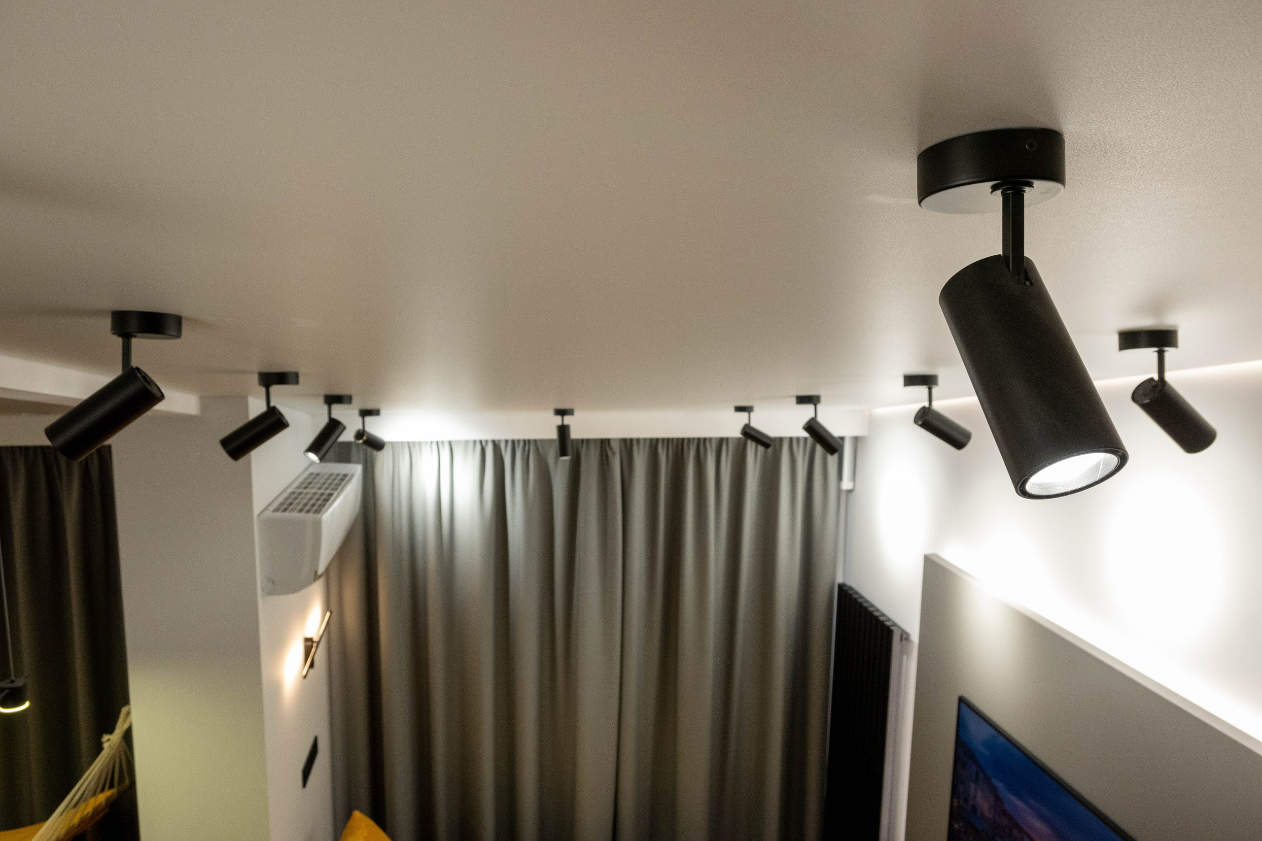 The apartment is on two levels. Fotograf Dmitrii Donets