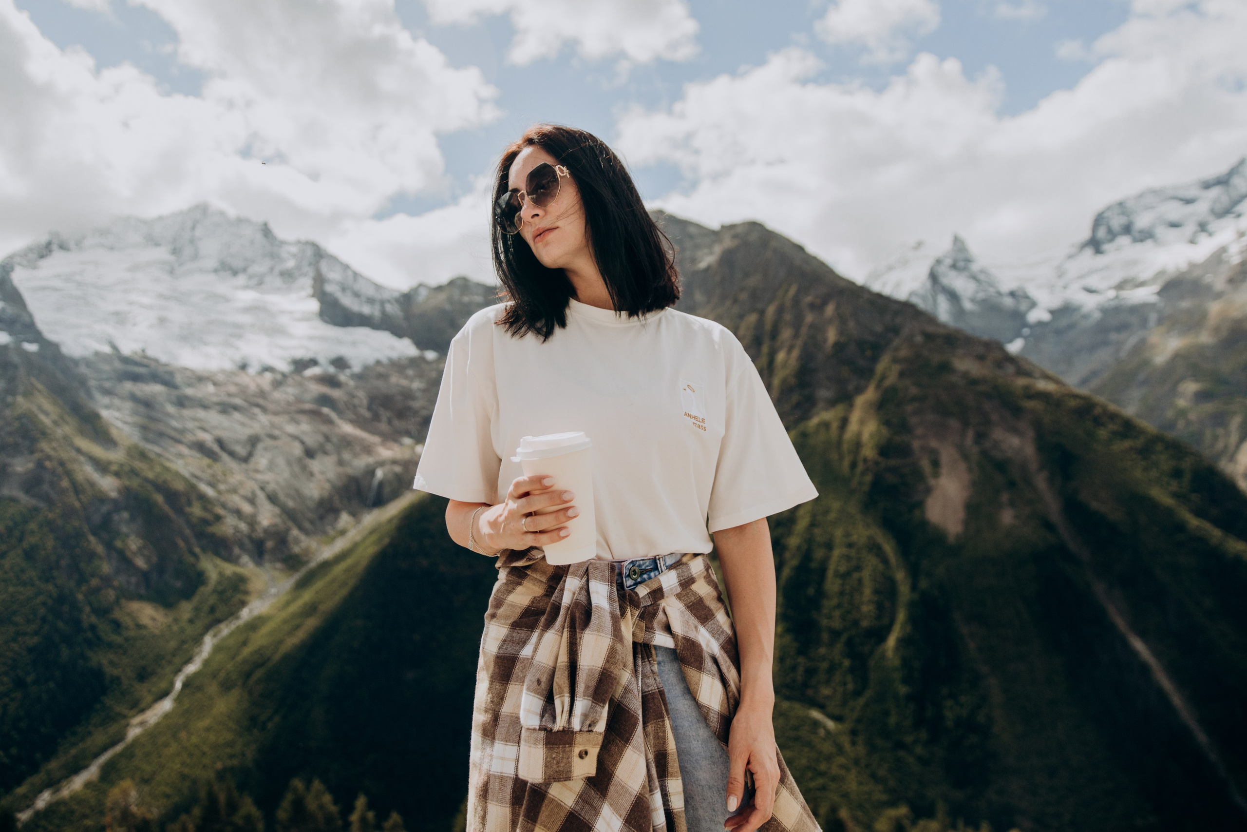 Юля с семьей, Домбай. Портфолио