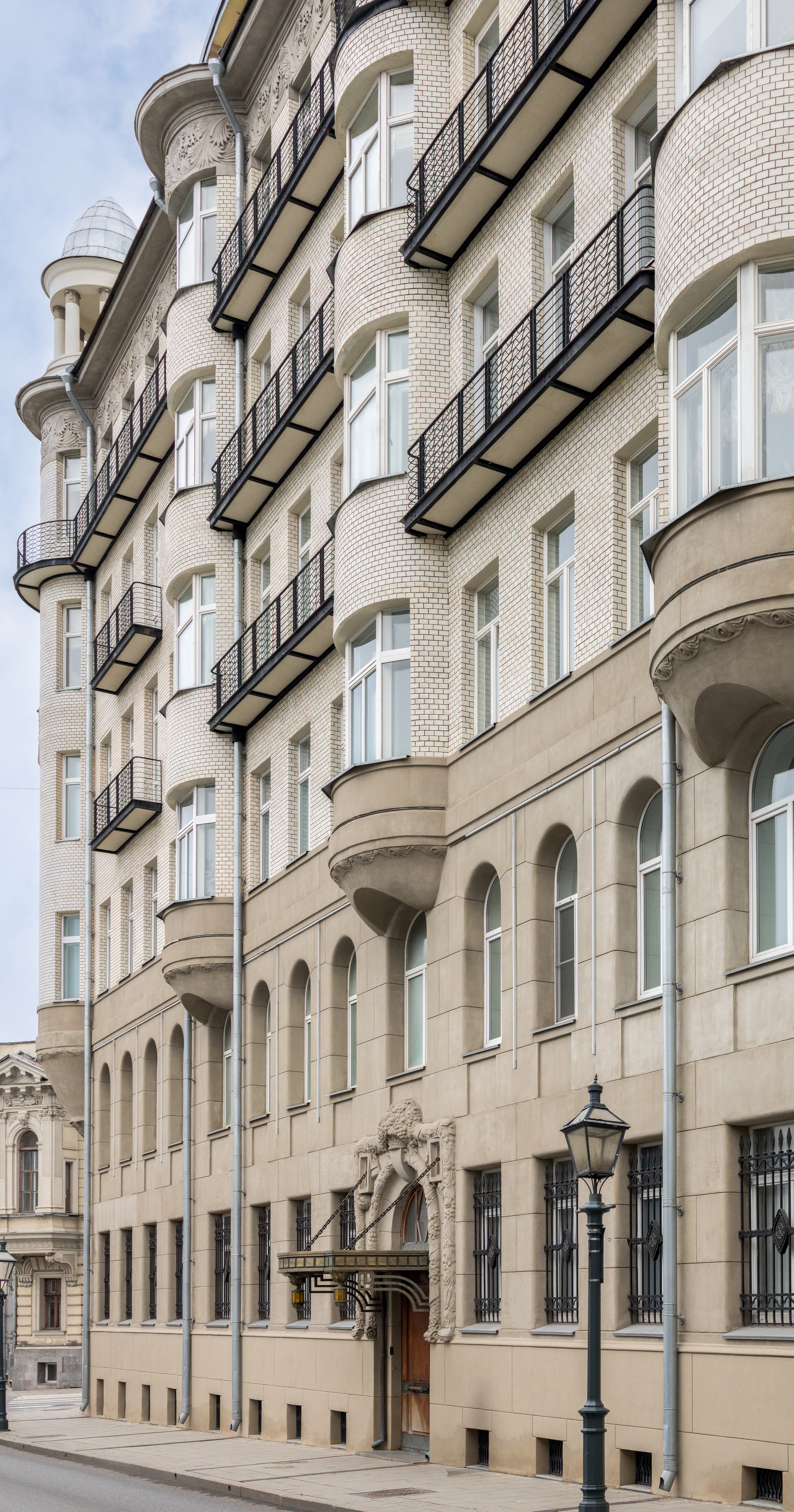 Архитектурная фотосъемка Доходных домов для МосквичMAG. Интерьерный фотограф