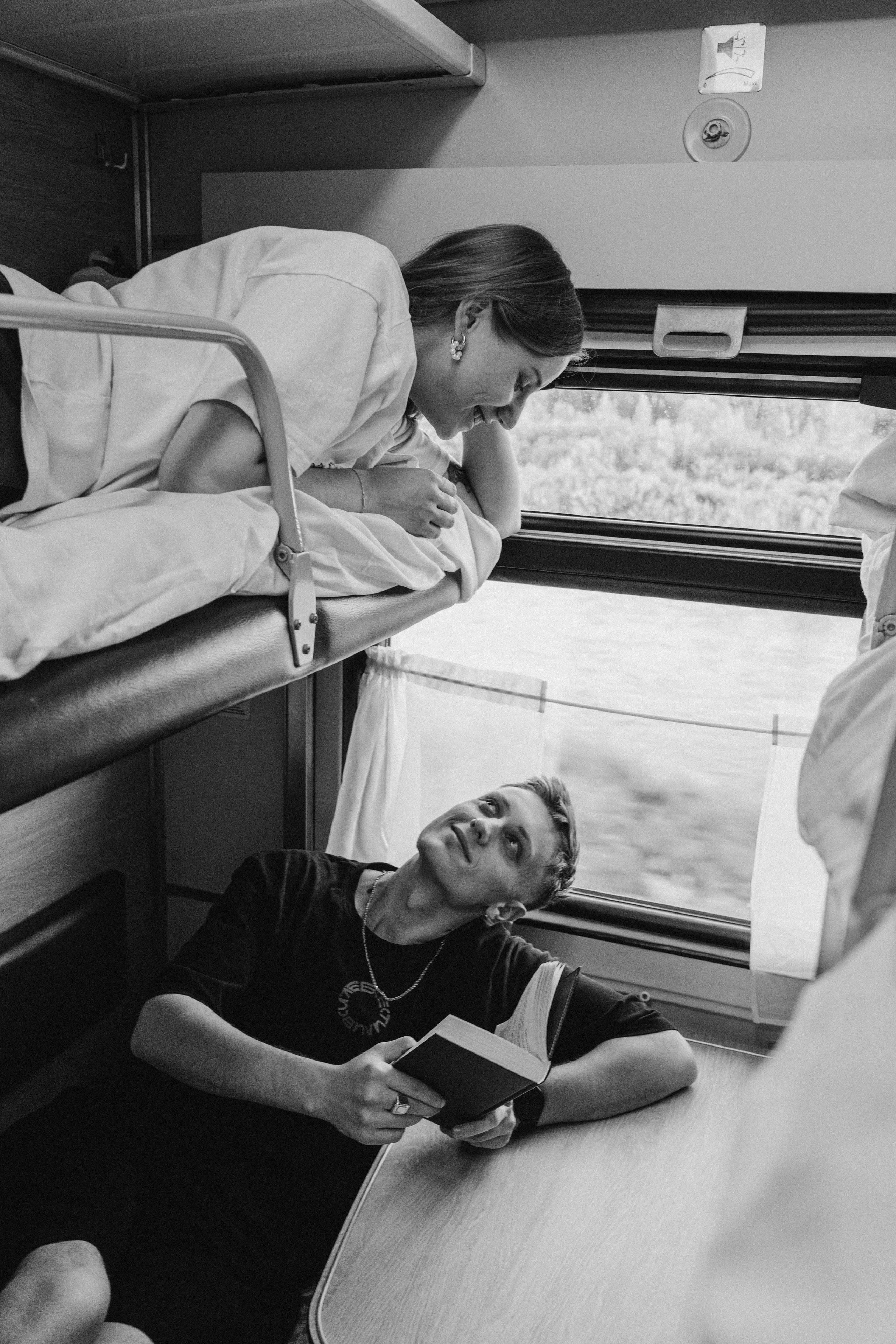 Парная фотосессия в поезде. Фотограф в Санкт-Петербурге Федосова Елизавета