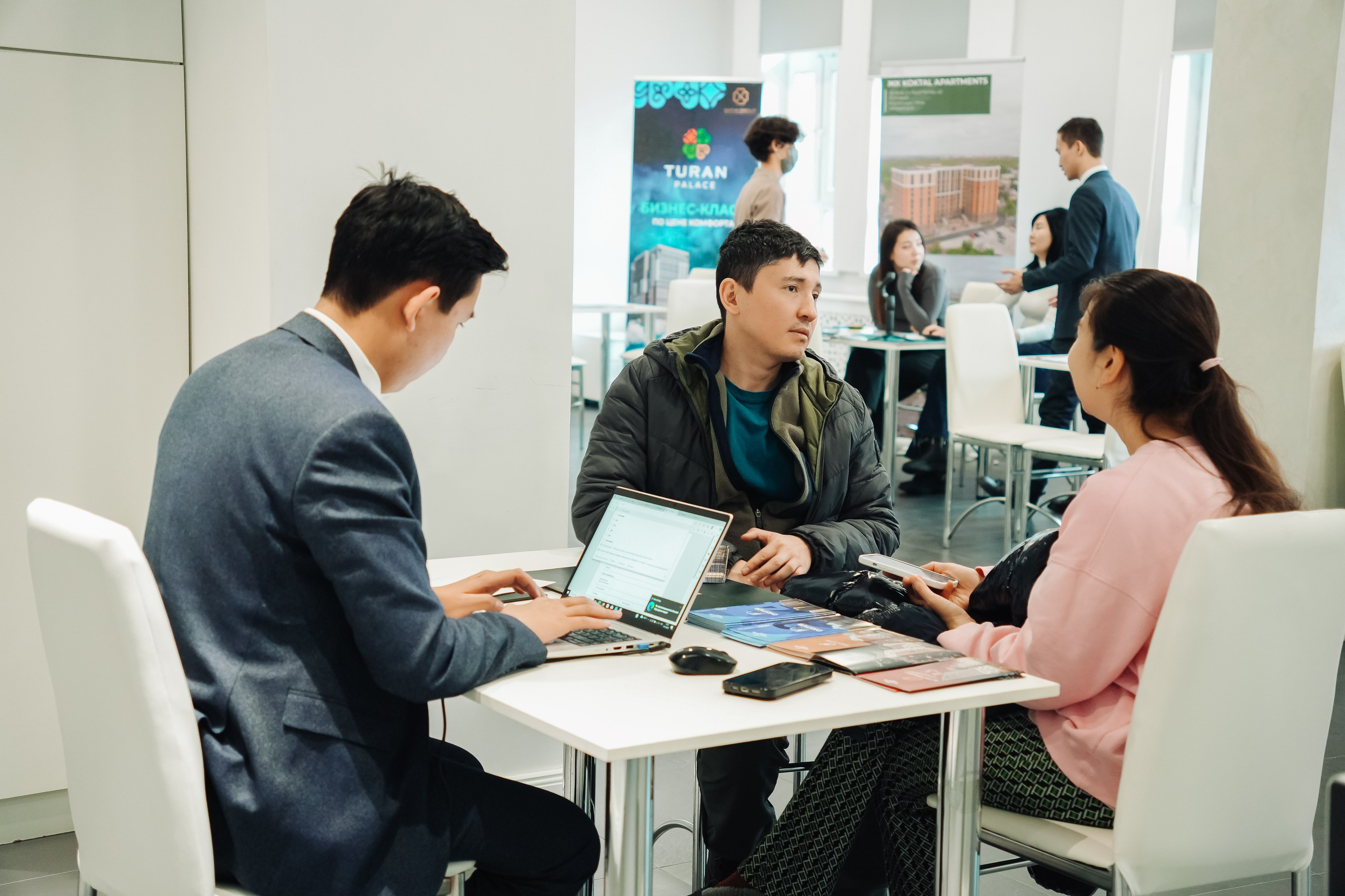 Фотоотчет: Галерея недвижимости SHANYRAQ