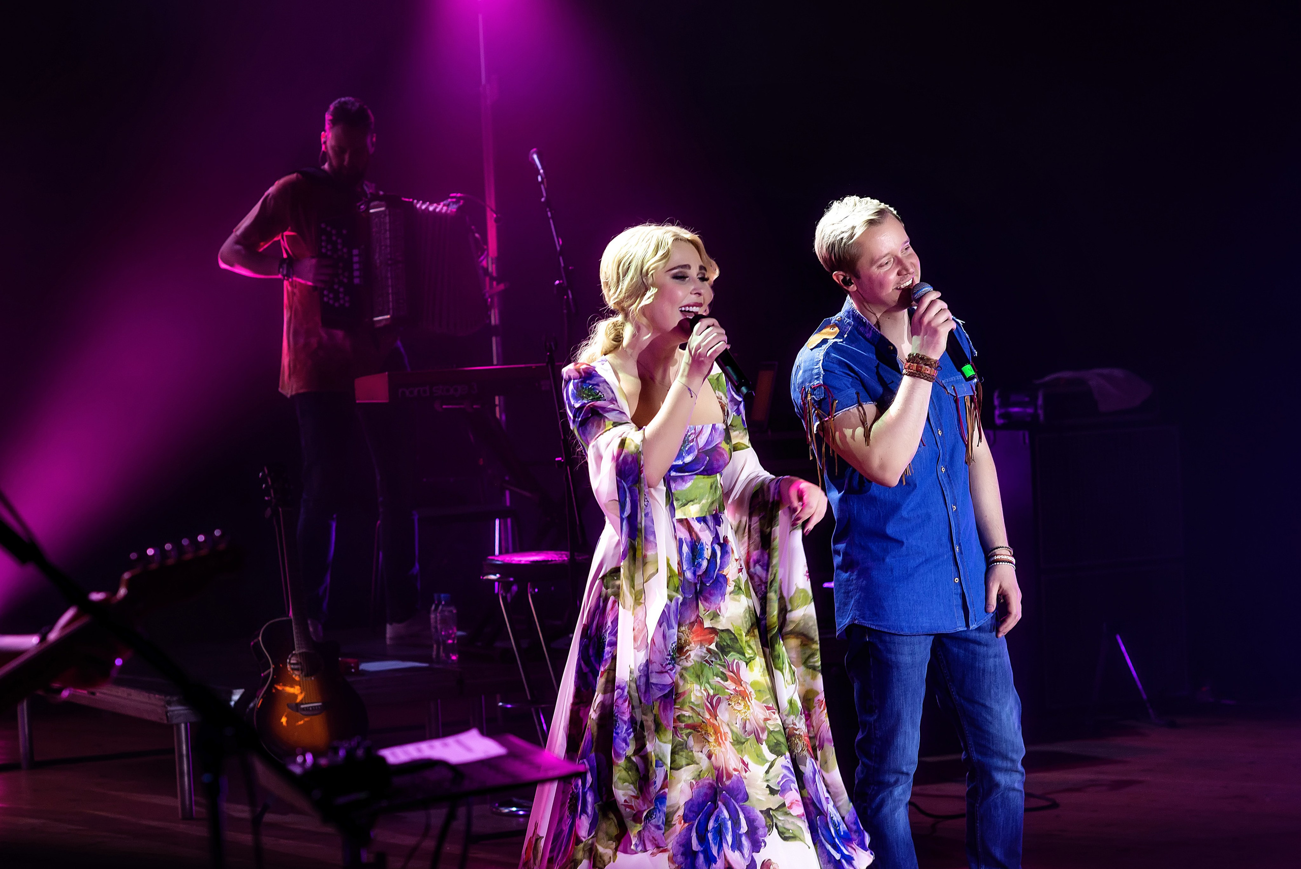 Концерт Пелагеи. Школьный, фэшн фотограф в Тюмени и в России Ирина Королева