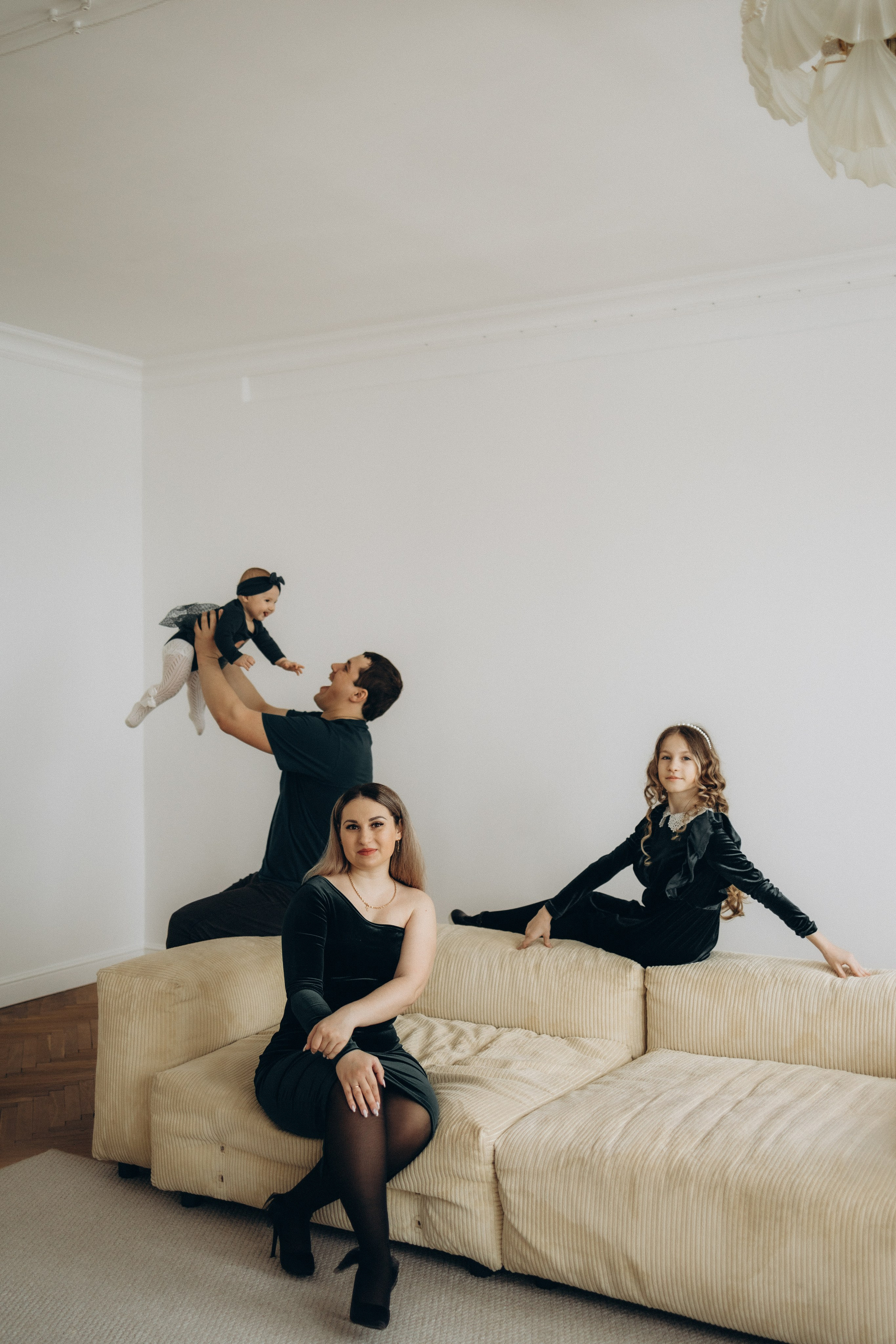 Студийная семейная фотосъемка (6.04.2025) г. Обнинск (Калужская обл.)