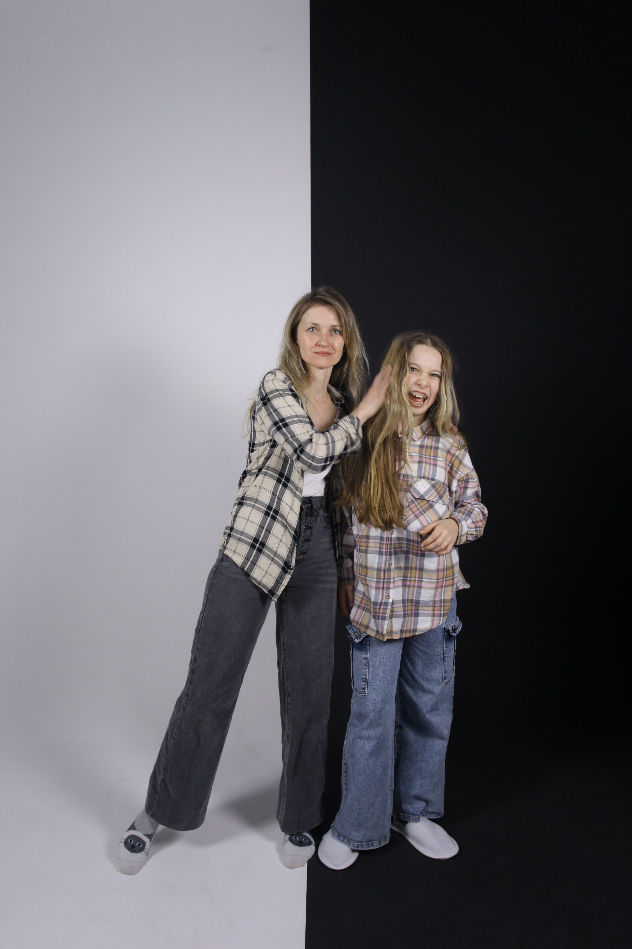 К А Т Я — Л Е Н А — Л Е Ш А. Фотостудия UPART