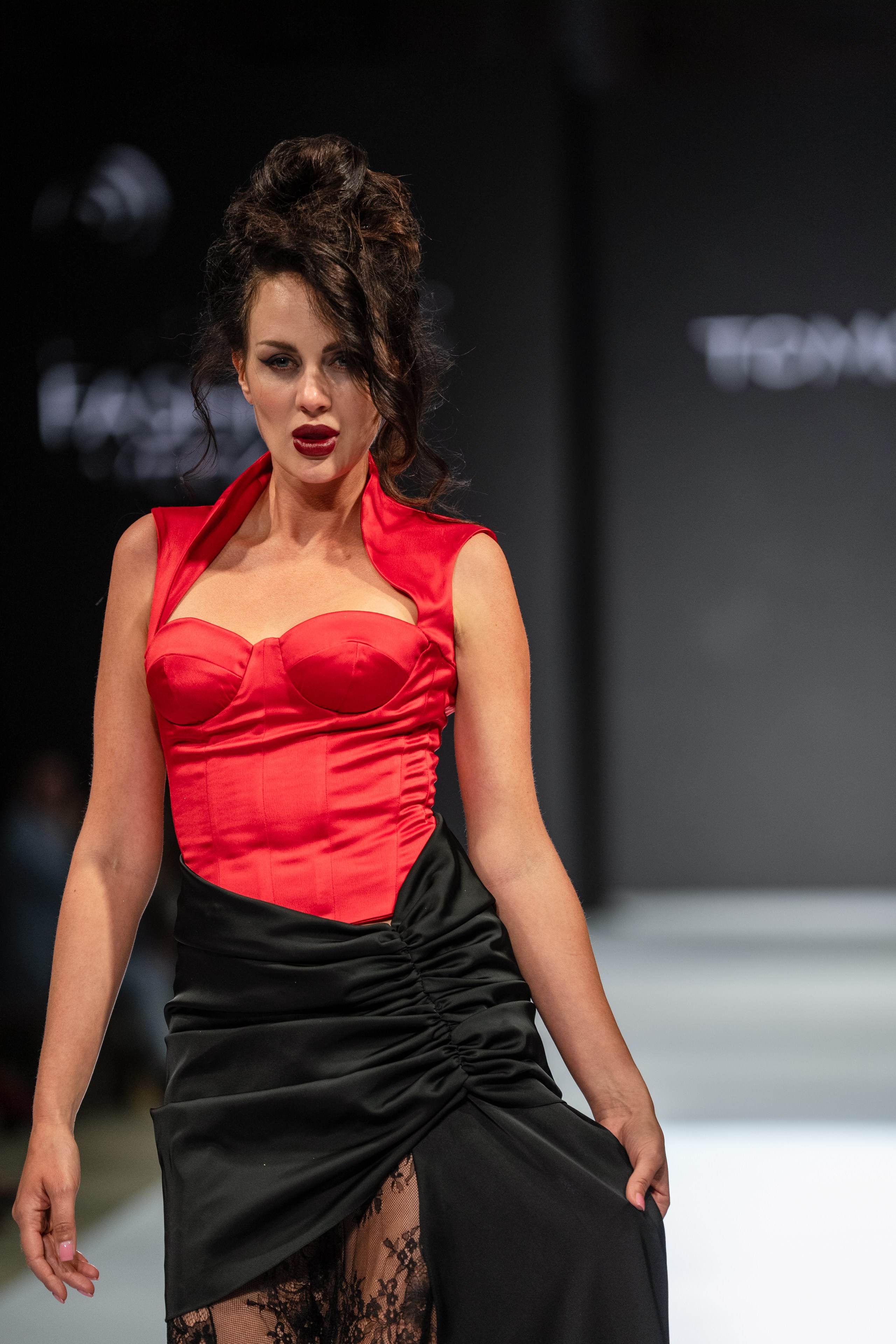Eurasia Fashion Week Tomoyov. Сайт Алматинского НЮ АРТ, будуар и фэшн фотографа Дениса Карпенко