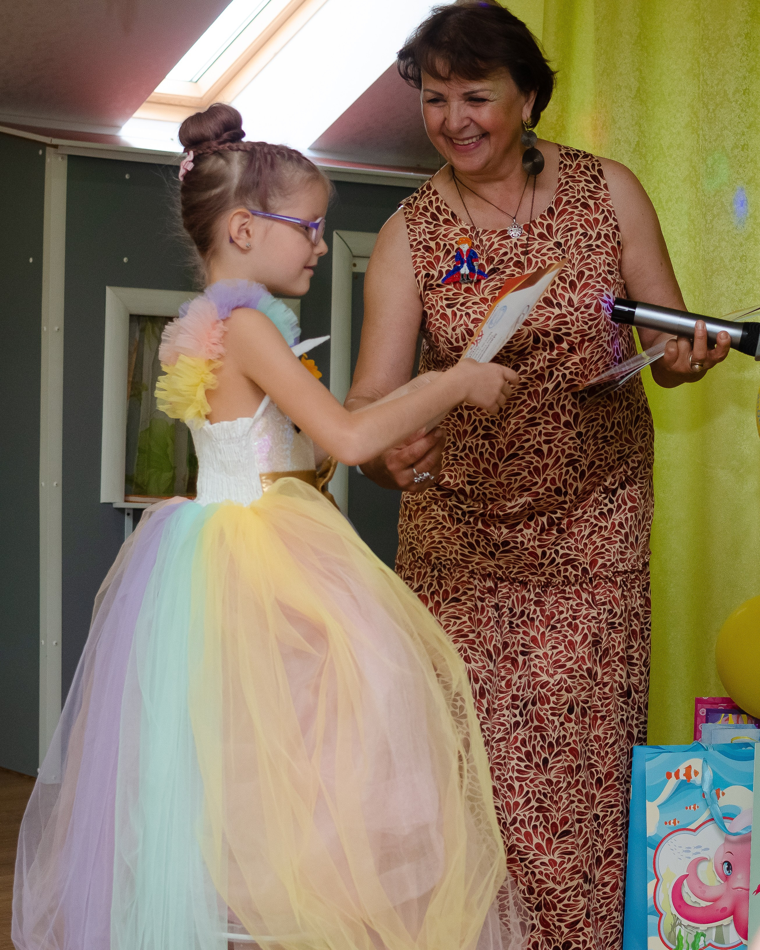 Выпускной утренник 2023. Семейный фотограф на выписку из роддома и крещение Минск Настя Гришук