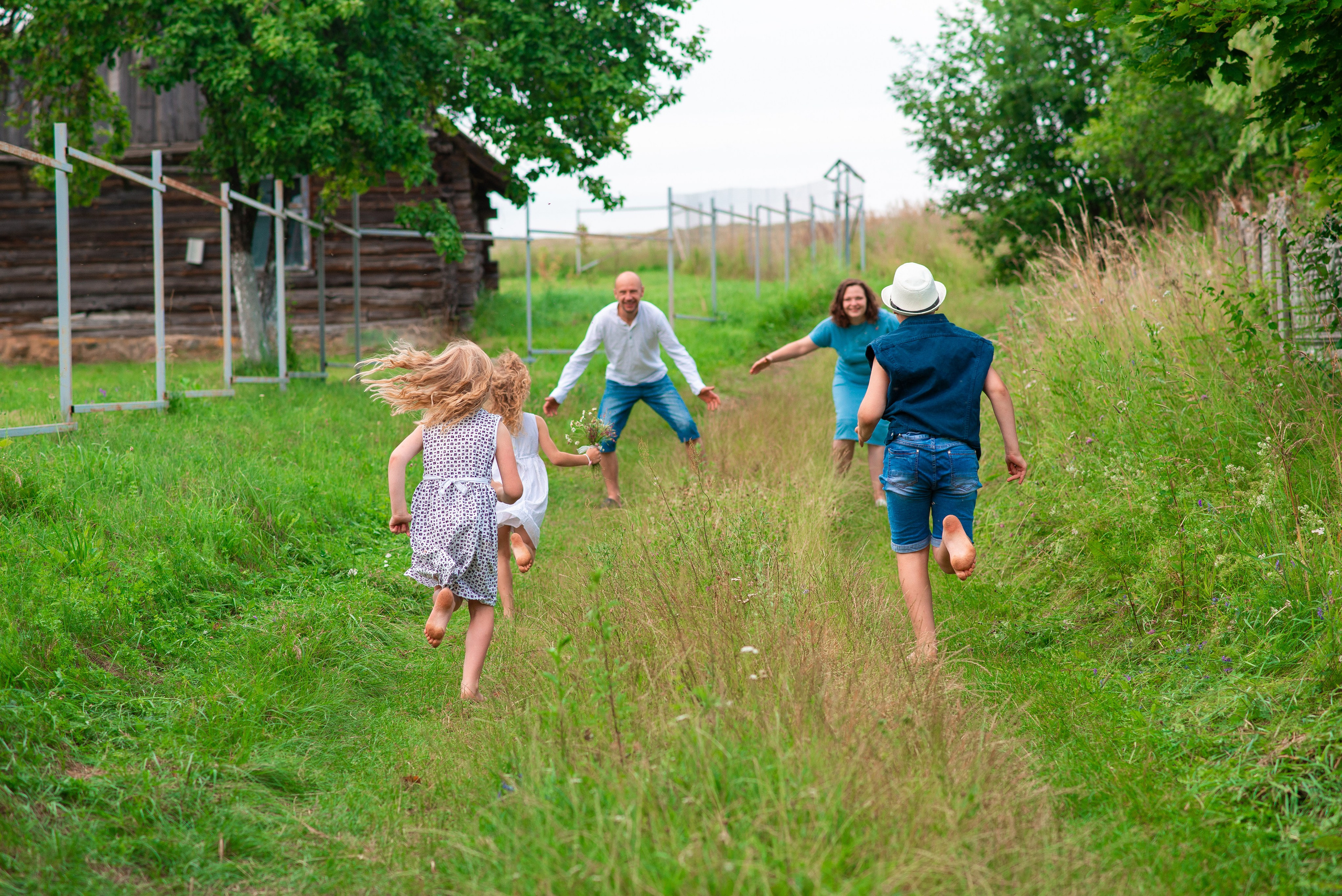 Деревенская история. Семейный фотограф на выписку из роддома и крещение Минск Настя Гришук