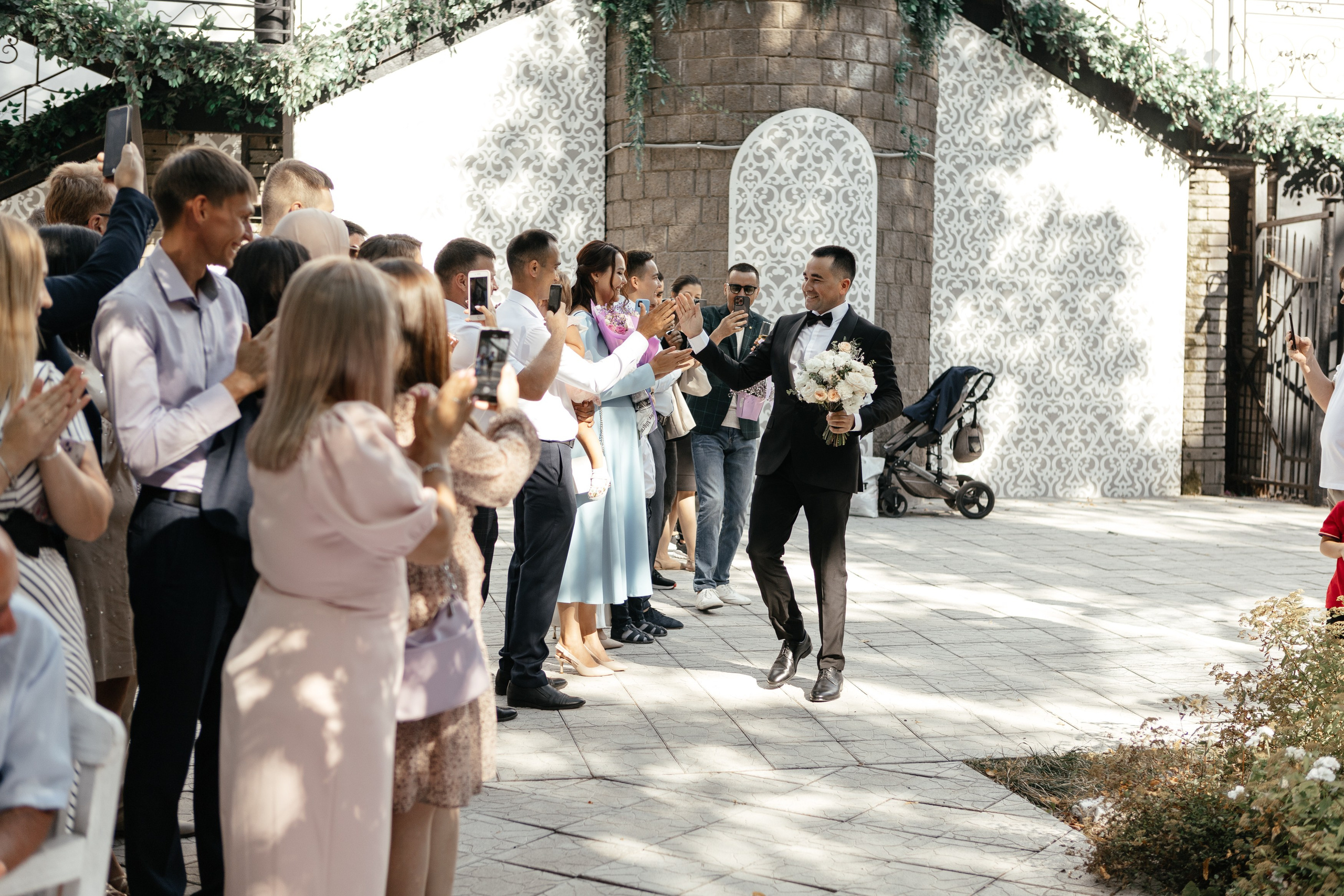 Свадебный фотограф Уфа — Руслан ГабдлисламовЖивые эмоции, красивые кадры, воспоминания на всю жизнь.Работаю по всей Республике Башкортоста. Свадебный фотограф Уфа Руслан Габдлисламов