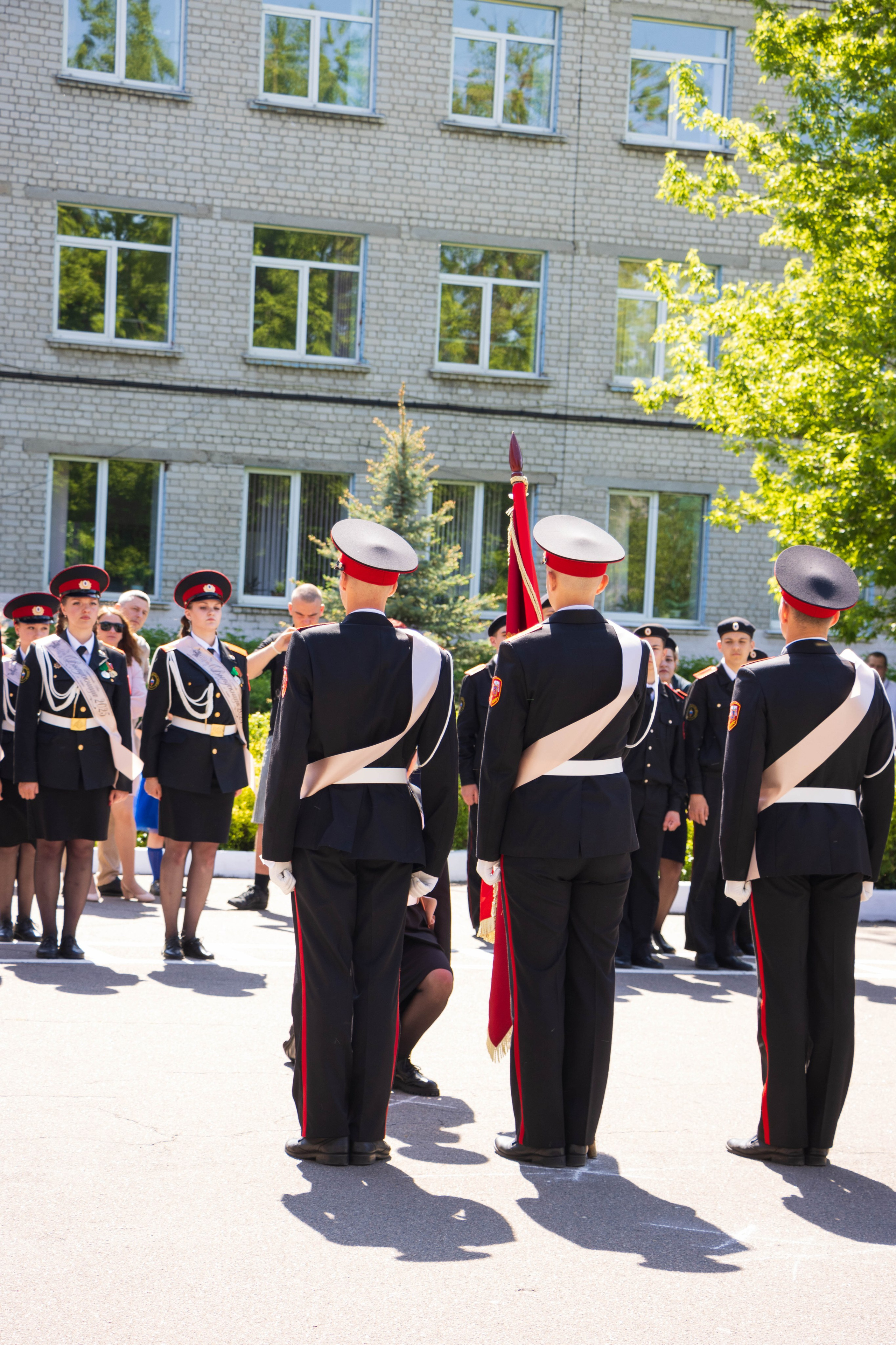 Последний звонок 2025 взвод 8"б». Фотограф Татьяна Матрос