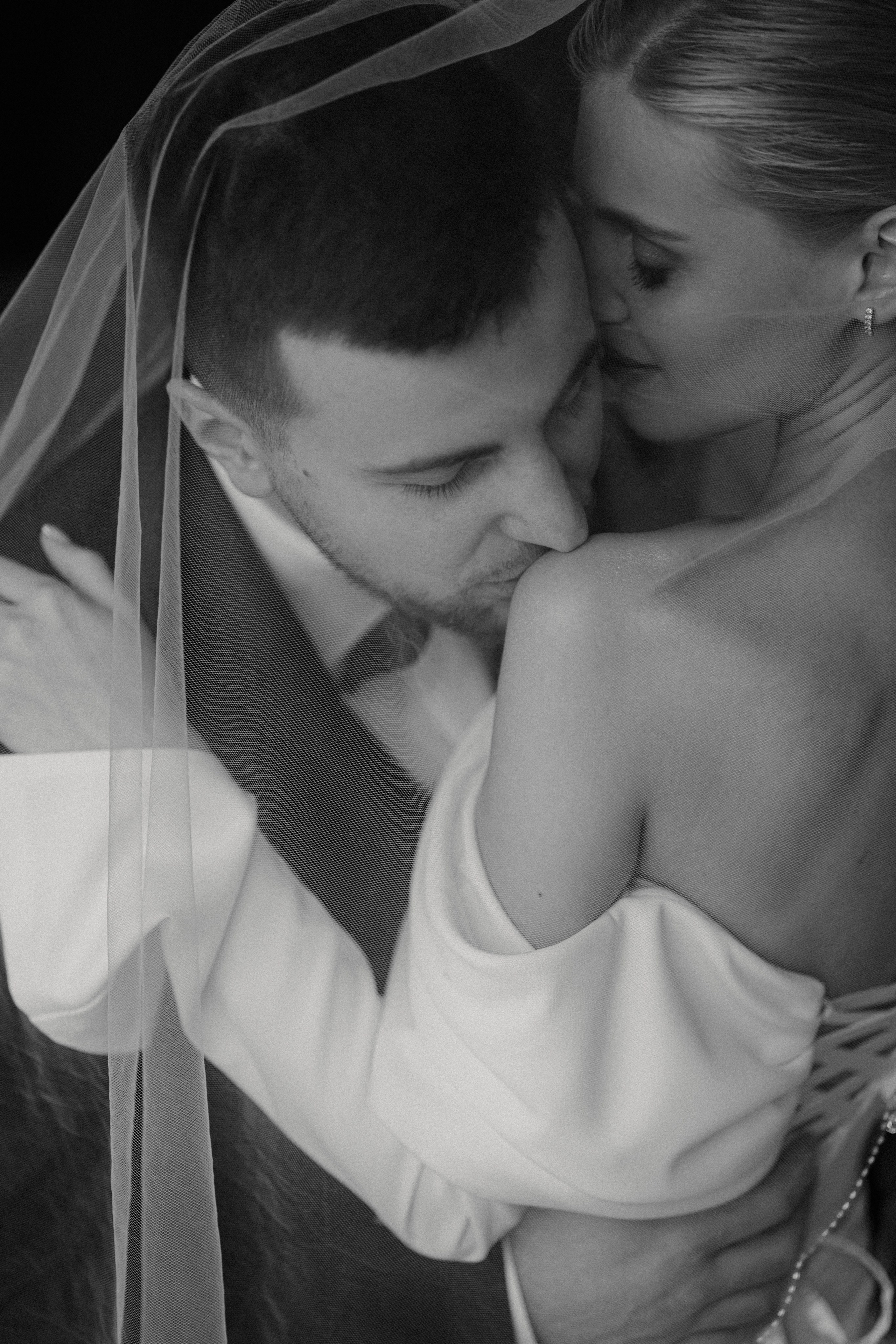 Свадебная фотосессия на стадионе Спартак. Свадебный фотограф в Москве. свадебная фотосессия Москва. Фотограф в Москве Валерия Рожкова