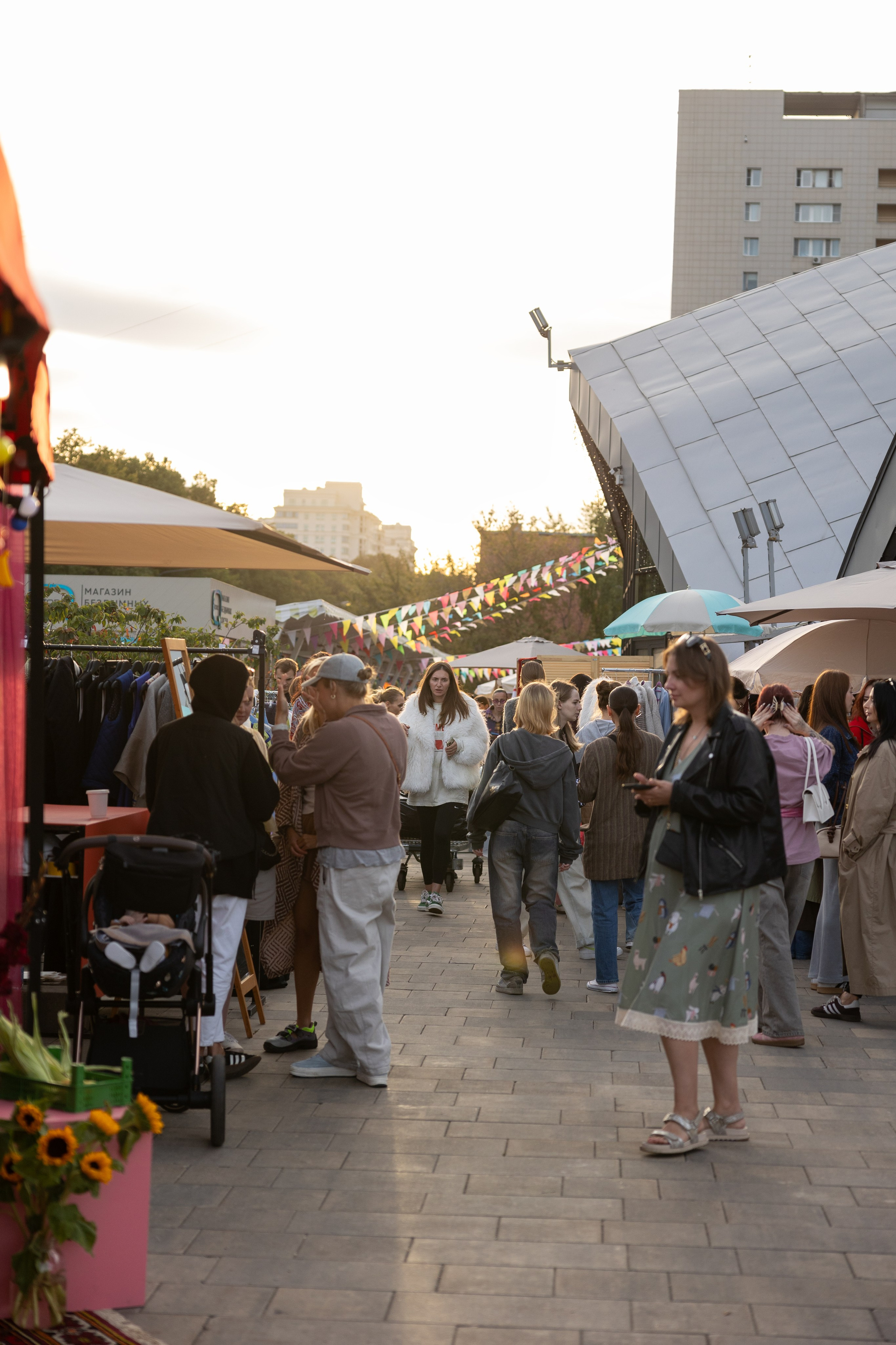 13–14 сентября 2025 на Даниловском рынке / День 1 / фото Саша Жукова. Фотоотчеты «Ламбада-маркета»