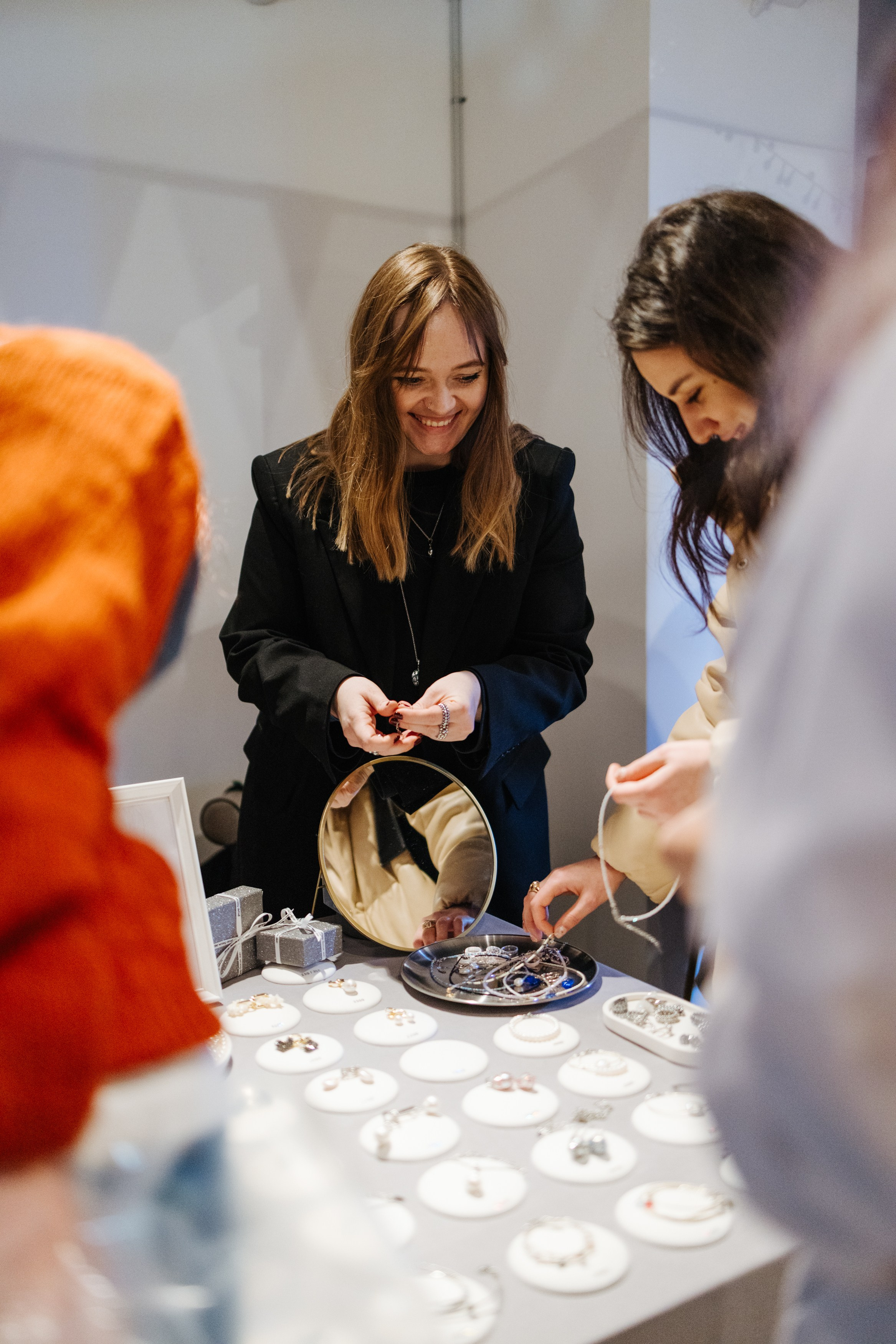 2–3 марта 2024 в пространстве «Три вокзала. Депо» / День 1 / фото Валерий Белобеев. Фотоотчеты «Ламбада-маркета»