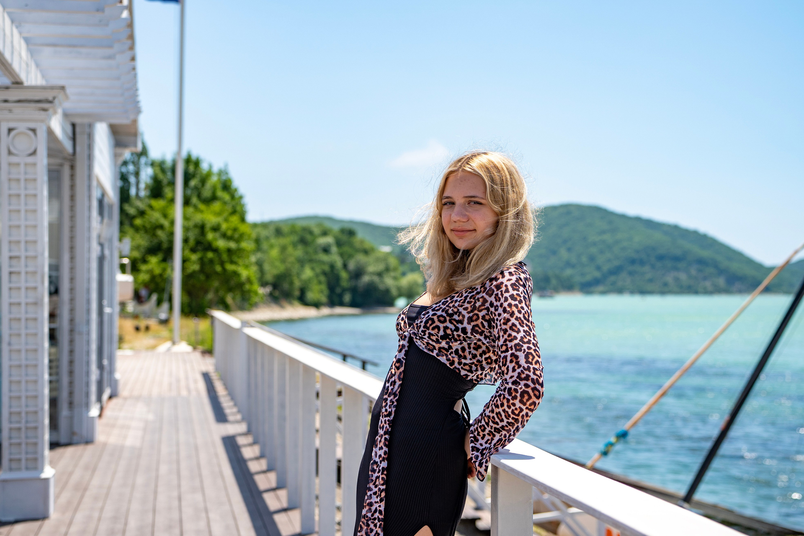 Фотосессия в Абрау-Дюрсо летом. Семейный и детский фотограф Екатерина Черняева. Снимаю портреты, love story, фотопрогулки, работаю на улице, в кафе, студии, дома у клиента