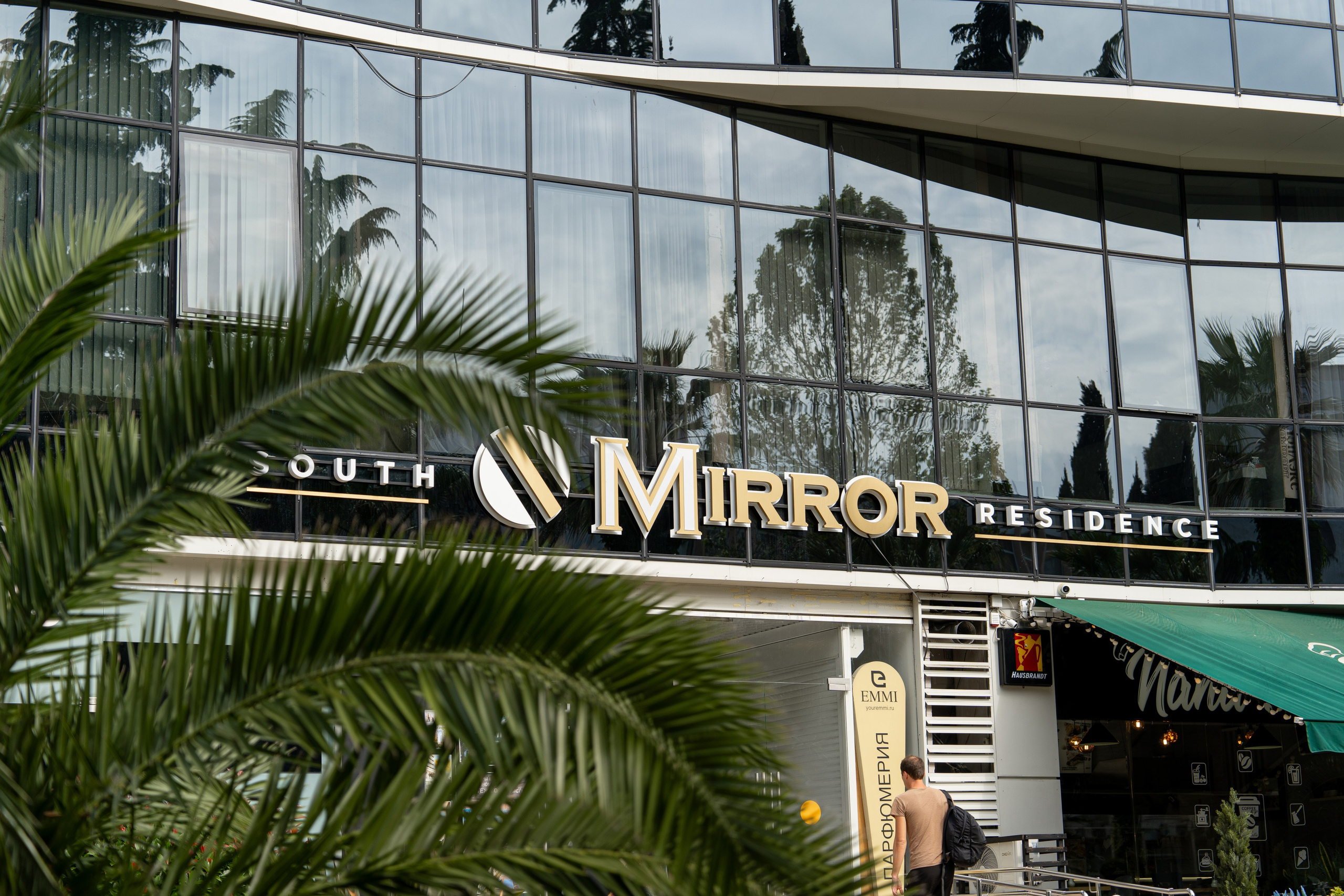 Mirror 4*. Фотограф и видеограф Елена Хмелевская